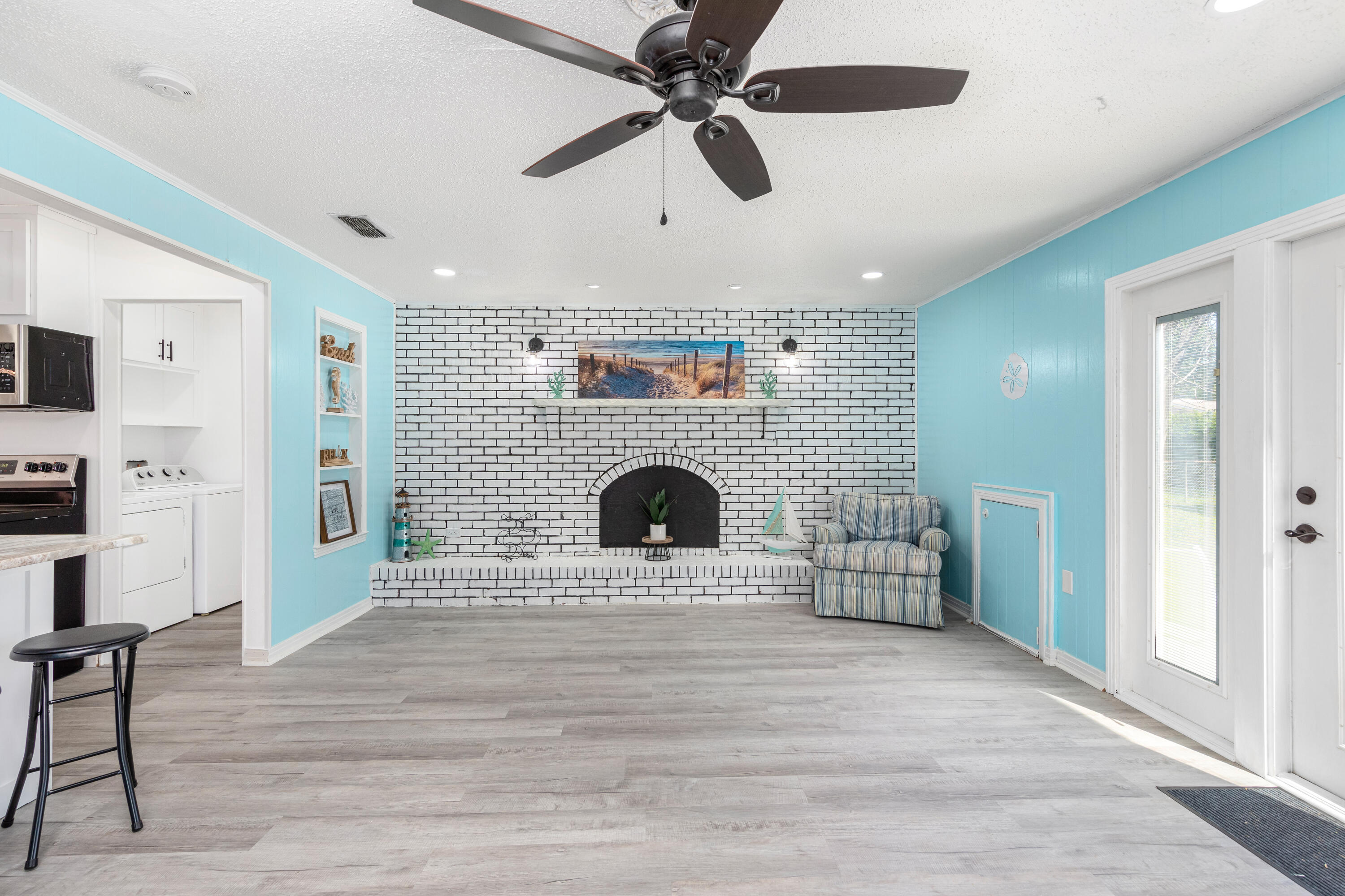 SANTA MARKELLA S/D LOT 4 BLK K - Residential