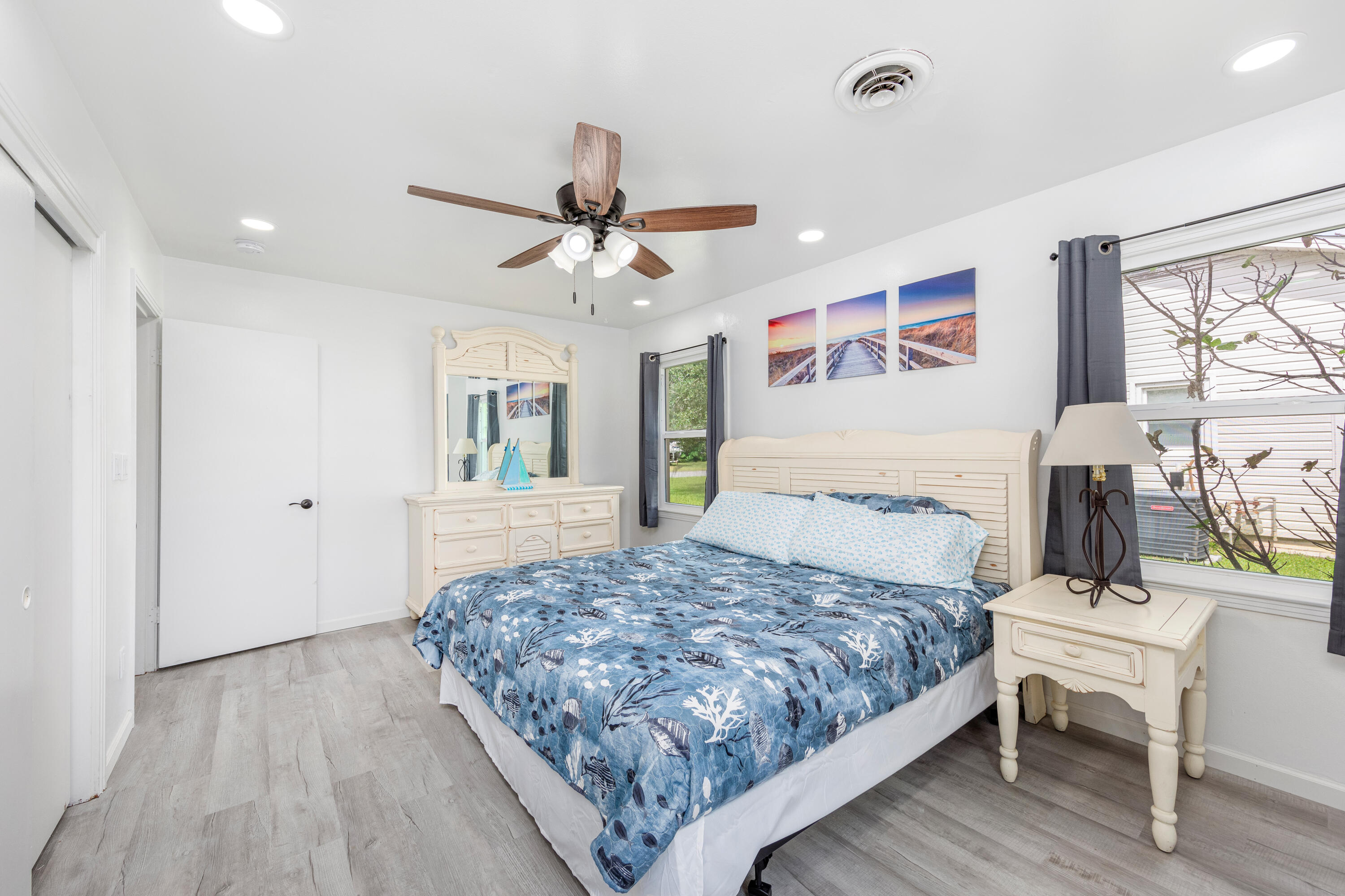 SANTA MARKELLA S/D LOT 4 BLK K - Residential