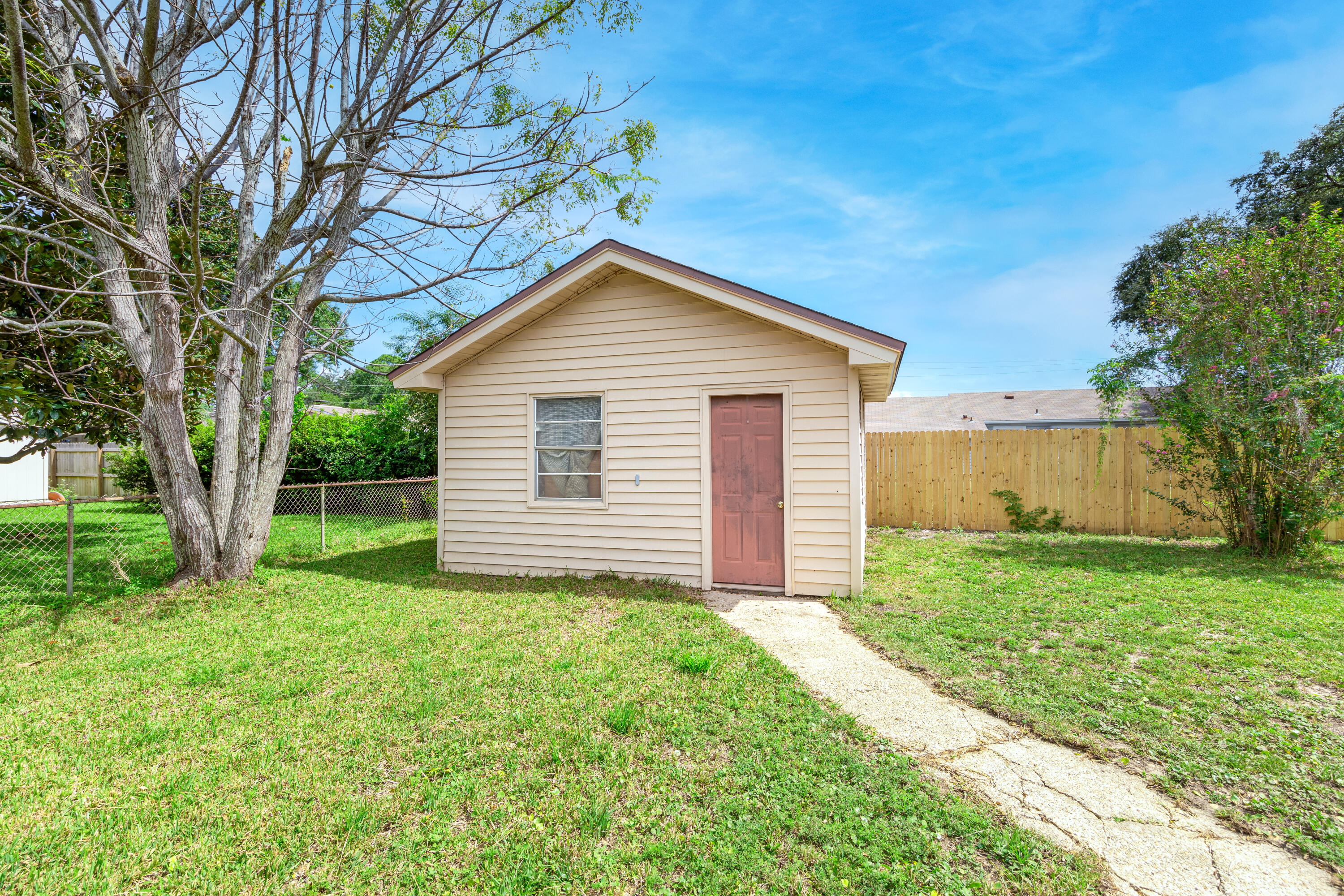 SANTA MARKELLA S/D LOT 4 BLK K - Residential