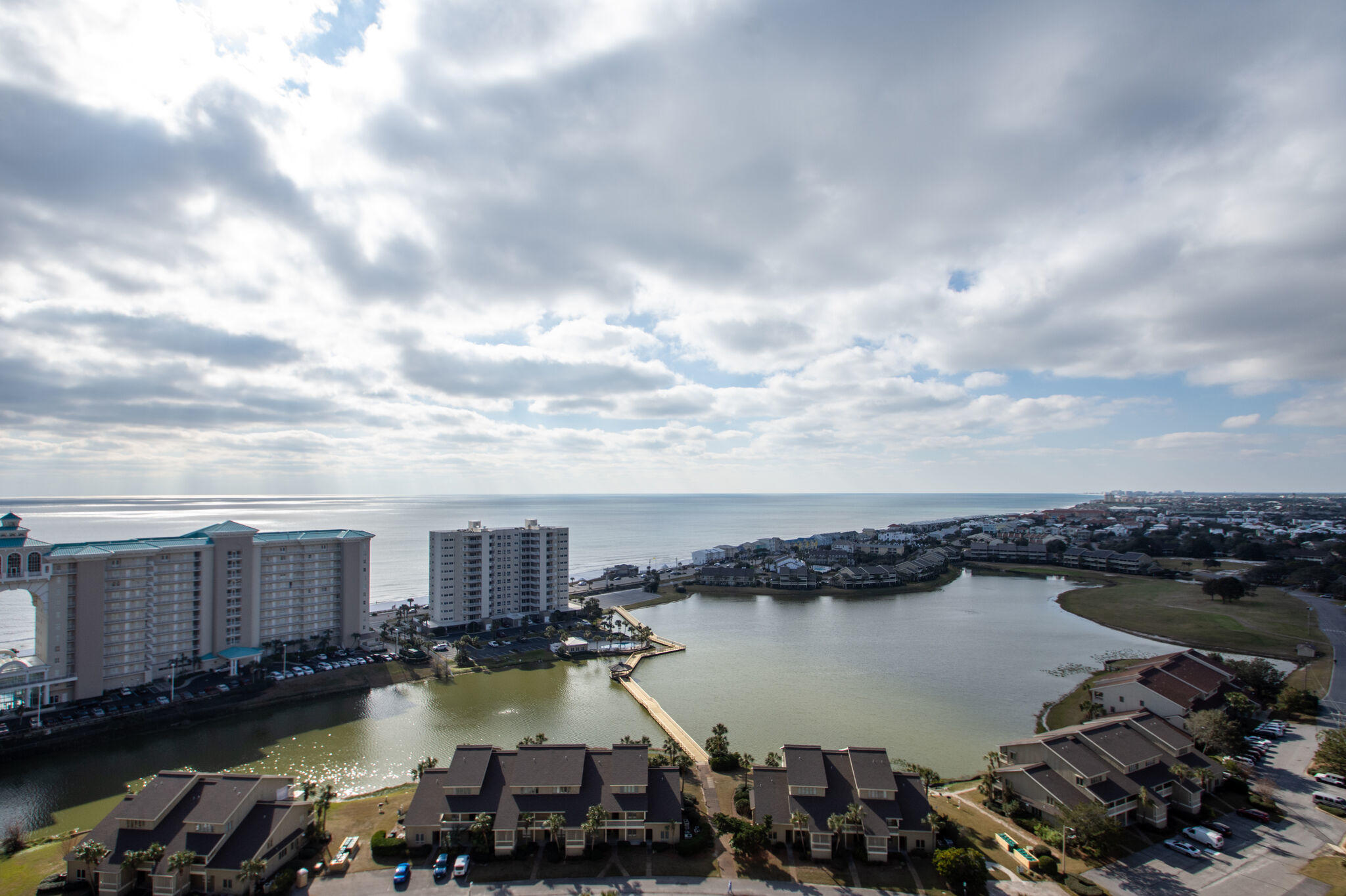 Great 1 bedroom/1.5 bath unit with hall bunks in Ariel Dunes II! The unit features spectacular views of the Gulf of Mexico, 9 ft ceilings, GE appliances, granite counter tops in the kitchen and tile thru out the living area. Ariel Dunes II amenities include a fitness center, meeting room, two large pools, and deeded beach access. Located within Seascape Resort, owners and guests enjoy gated entrance, 18-hole golf course, tennis, conference center. Convenient to shopping and restaurants! All dimensions to be verified by the buyer.