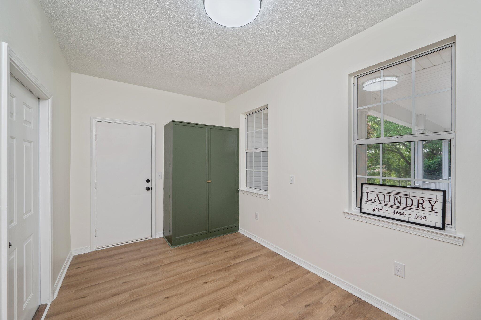 KENNEDY LAKES - Residential