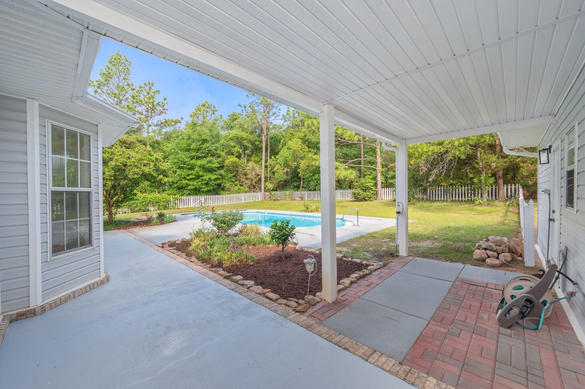 KENNEDY LAKES - Residential