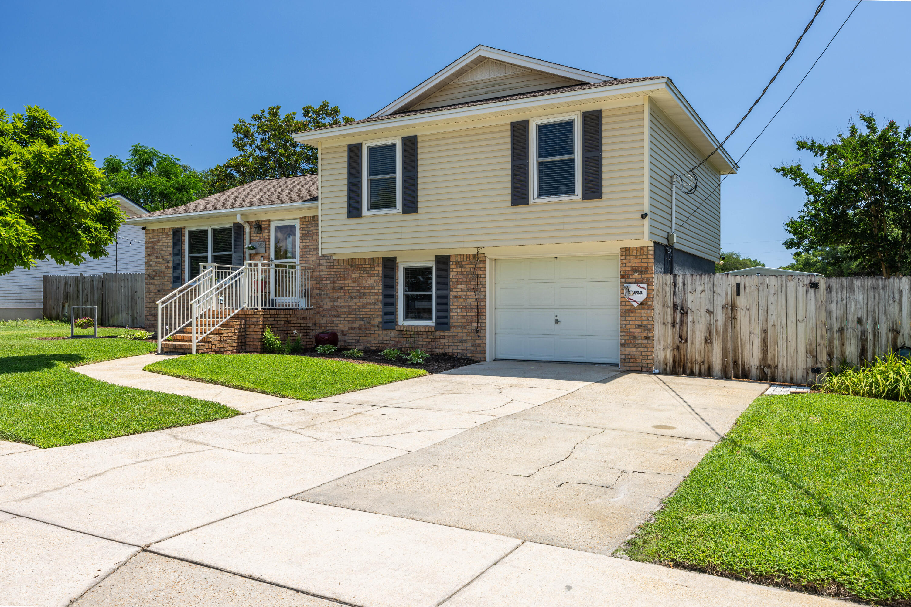 SEA HILLS 3RD - Residential