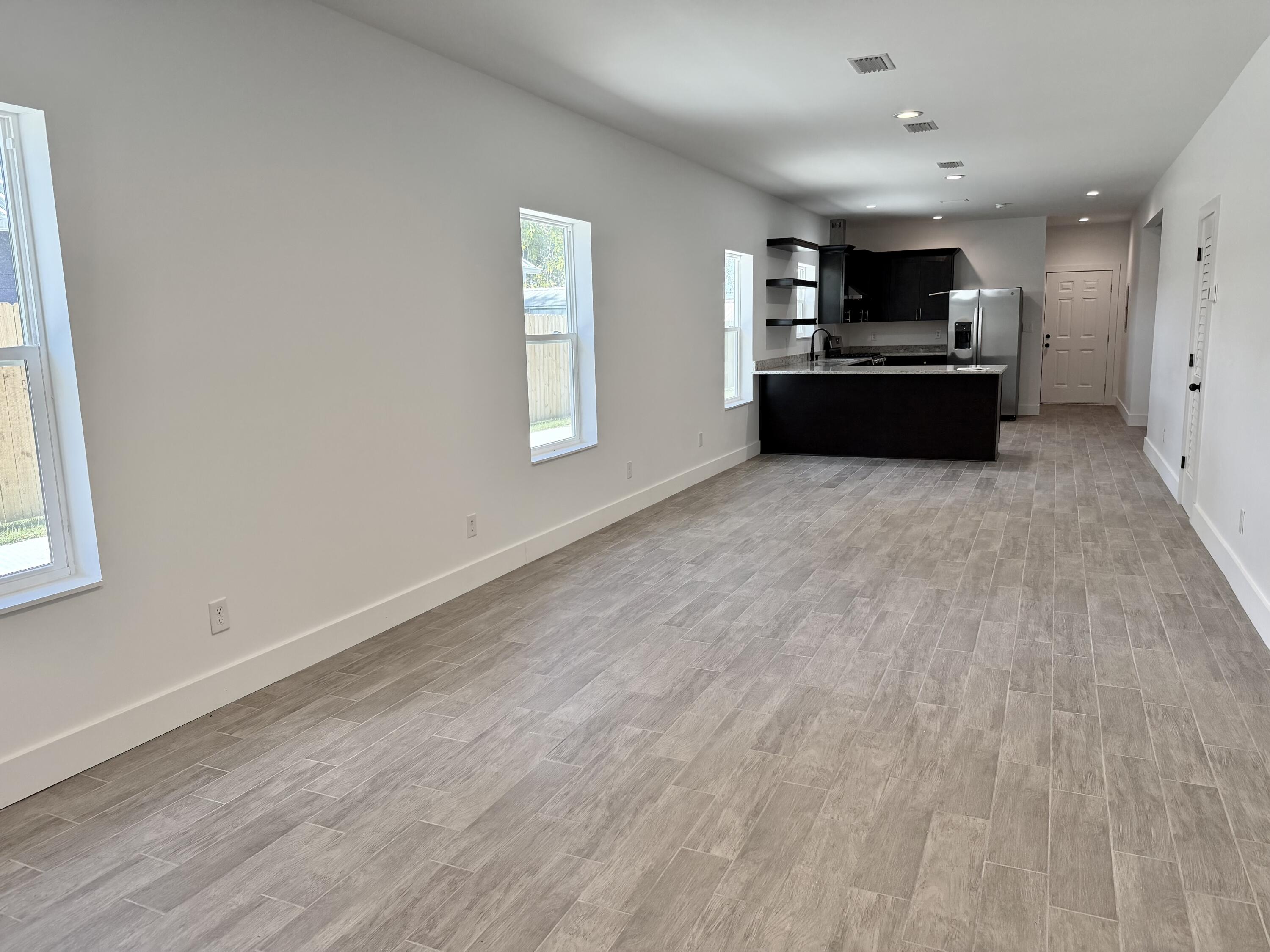 DEFUNIAK SPRINGS TOWN OF - Residential