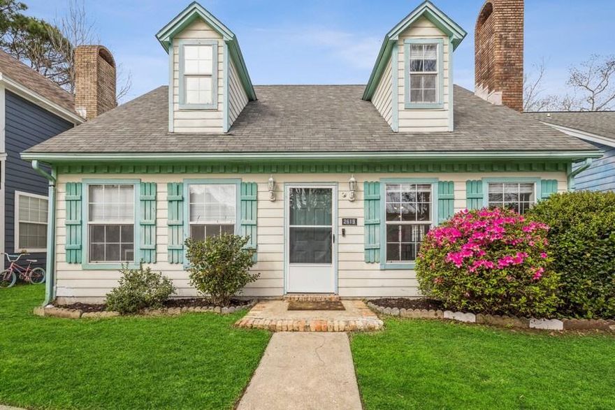 This Willow Bend cottage is situated on a quiet cul-de-sac, mins to beaches, shopping, dining, Hurlburt Field, and Eglin AFB. Fantastic floor plan with the downstairs primary suite separated from guests provides privacy. Large ensuite with double vanities, walk-in closet, tub/shower and a bay window. Spacious living room with cozy fireplace, custom mantle/hearth, recessed lighting. Updated kitchen boasts new appliances and lots of windows pouring in natural light. Laundry room has cabinetry for extra storage, washer and dryer! Rear patio perfect for grilling. Exterior storage building. Half bath conveniently located off the living room. Upstairs you will find another full bathroom, & twin bedrooms with vaulted ceilings. Many updates making this home move in ready! See this turnkey today!