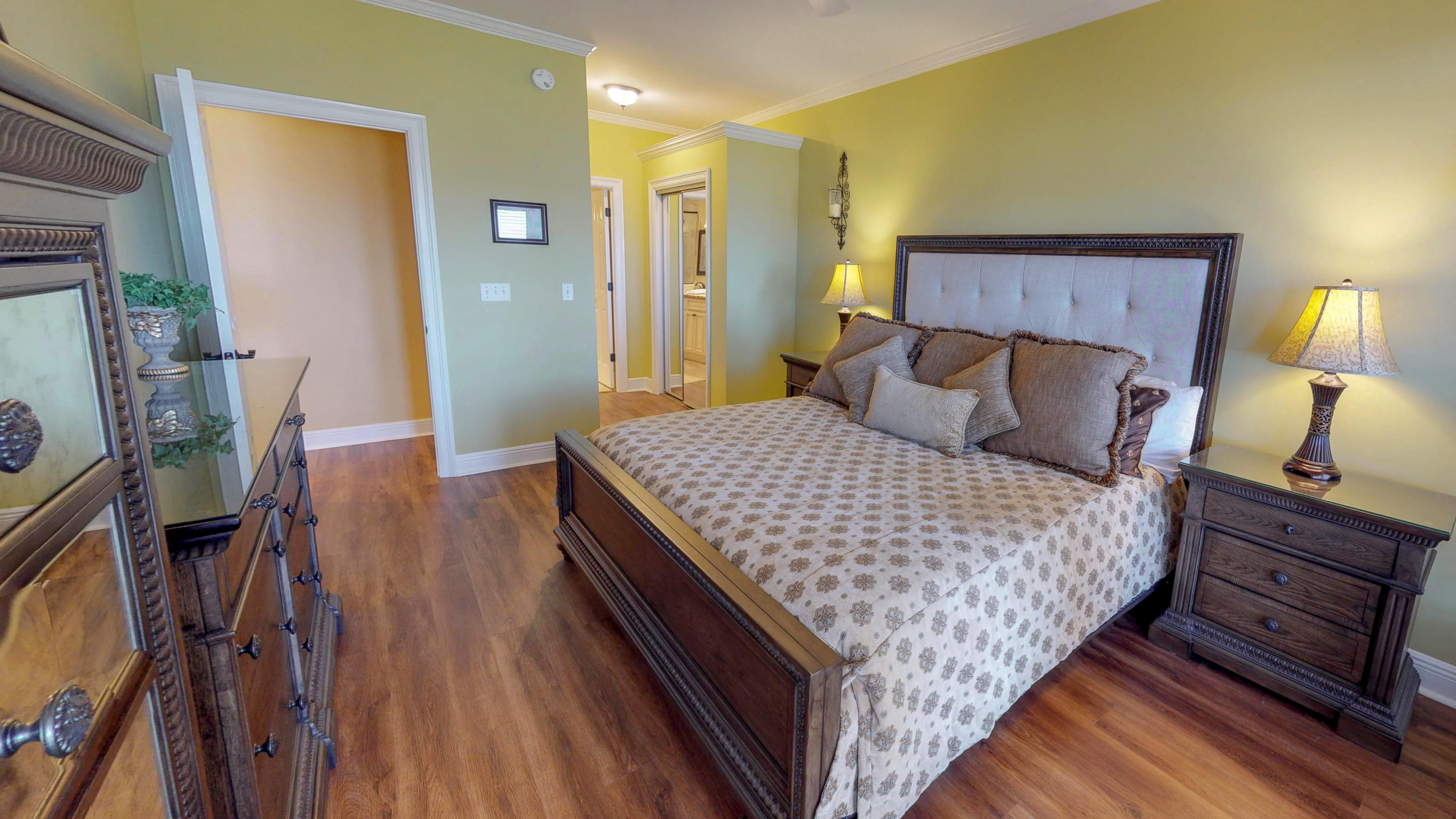 VANTAGE POINTE - Residential