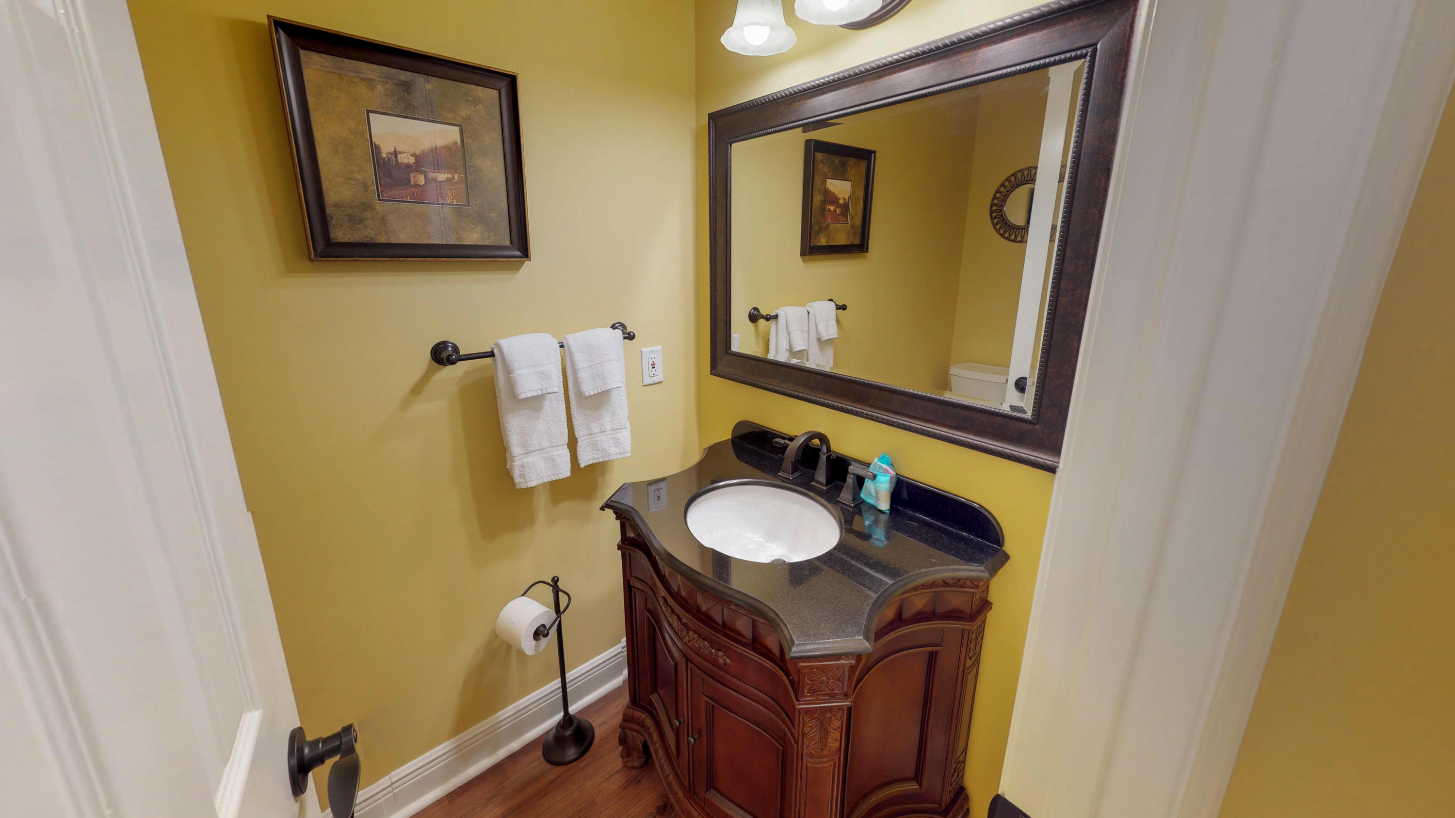 VANTAGE POINTE - Residential