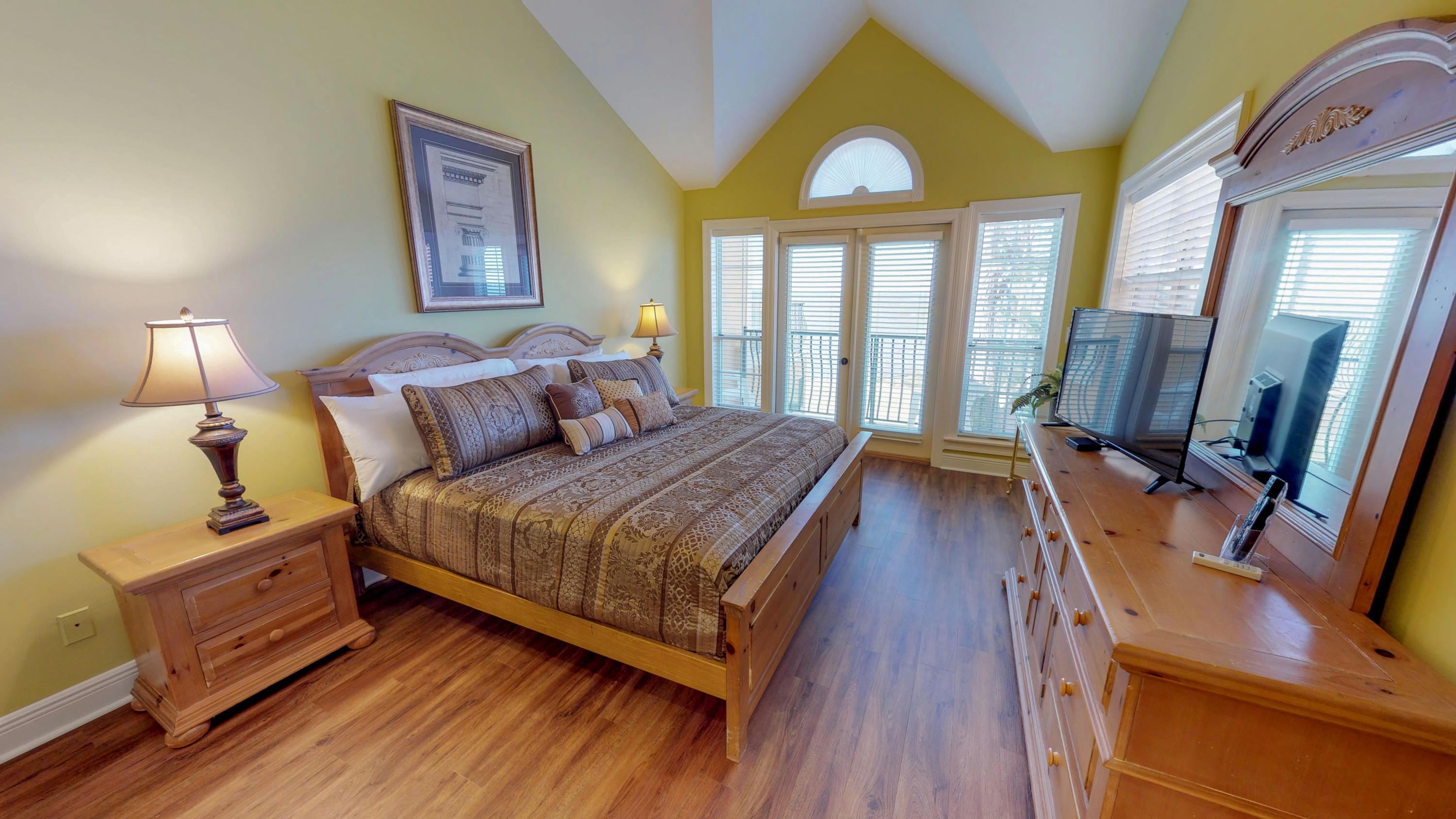 VANTAGE POINTE - Residential