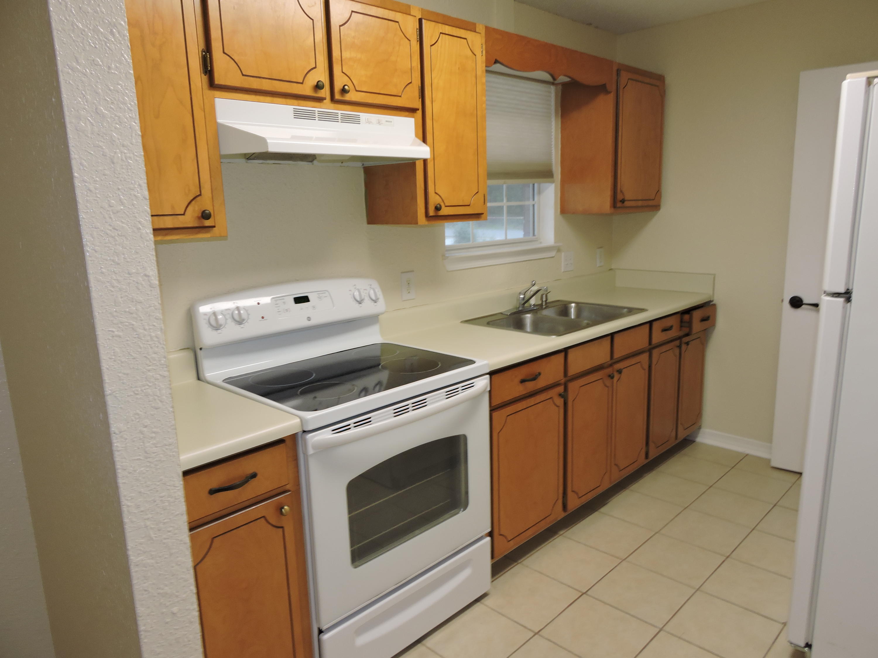 MORRIS ADDN TO CRESTVIEW - Residential Lease