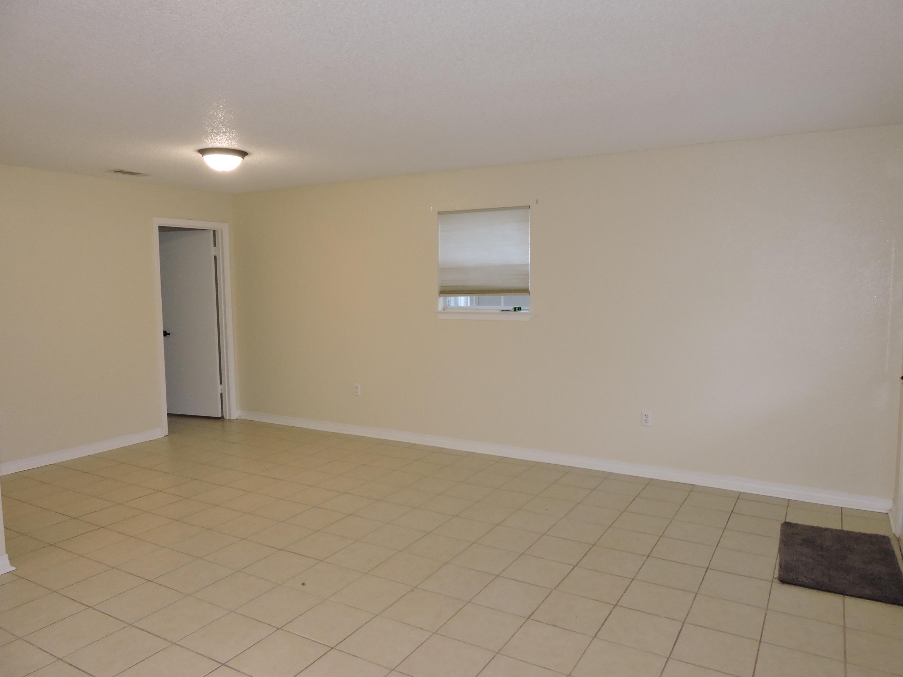 MORRIS ADDN TO CRESTVIEW - Residential Lease