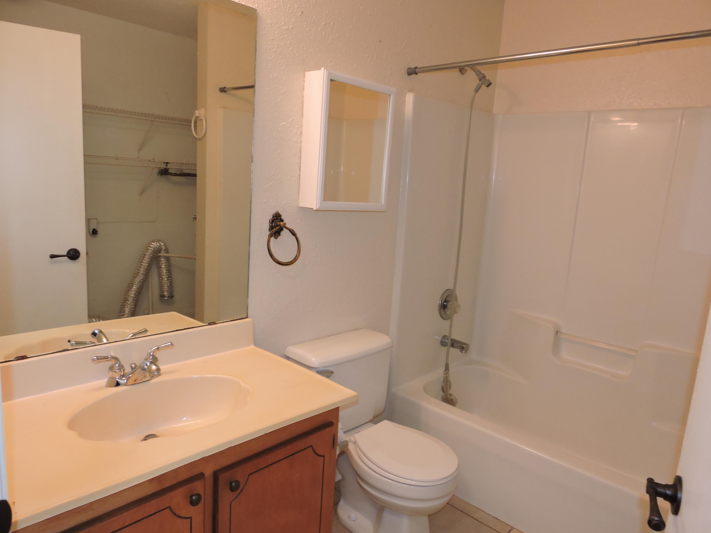 MORRIS ADDN TO CRESTVIEW - Residential Lease