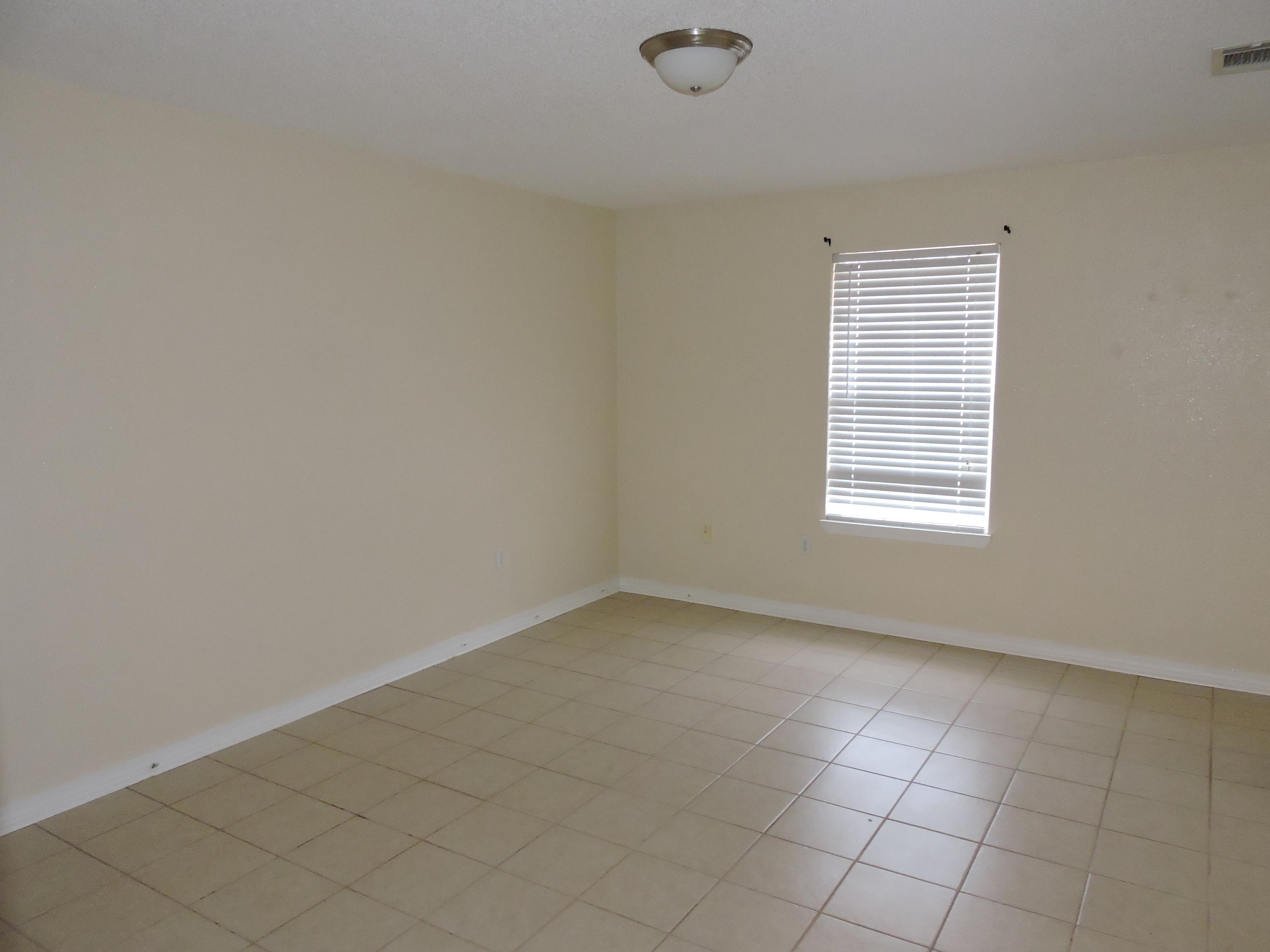 MORRIS ADDN TO CRESTVIEW - Residential Lease