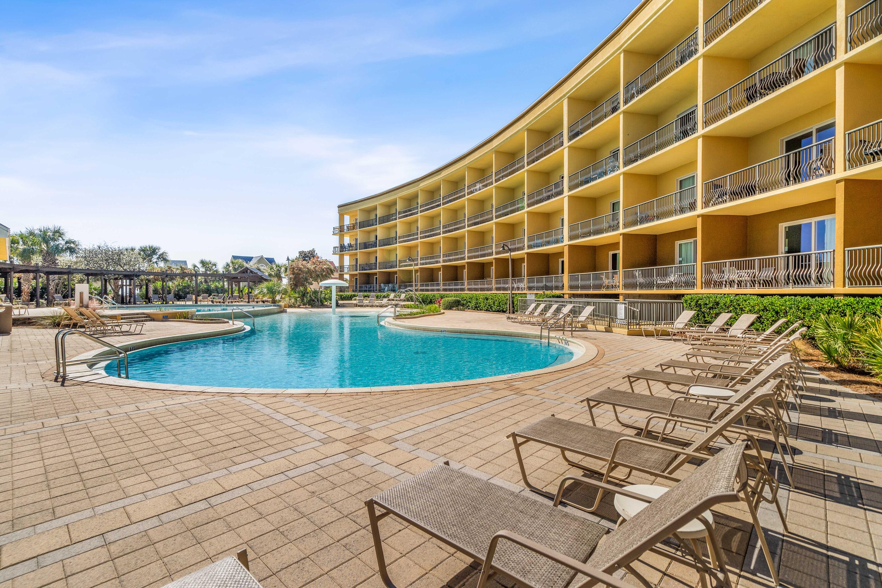 BEACH RESORT - Residential