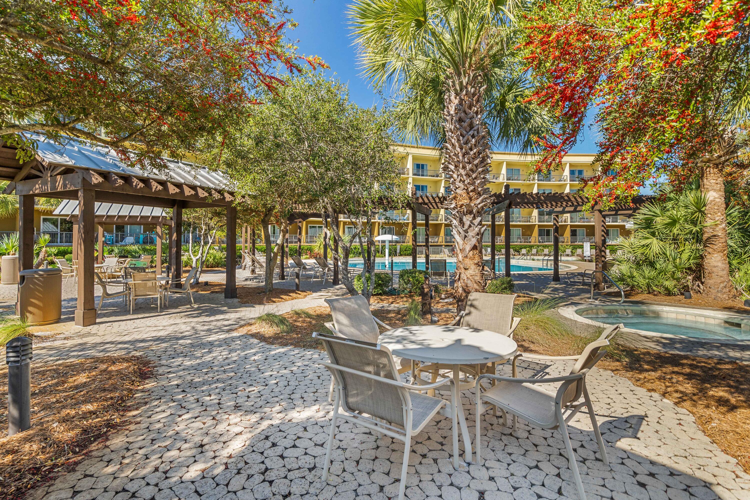 BEACH RESORT - Residential