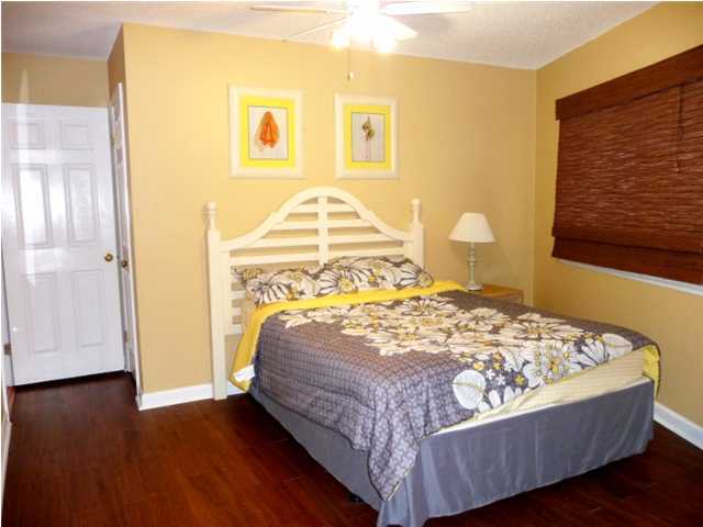 CRYSTAL VILLAGE 2 CONDO PH 1 - Residential