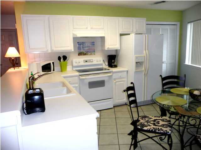 CRYSTAL VILLAGE 2 CONDO PH 1 - Residential