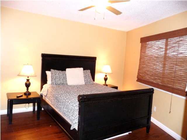 CRYSTAL VILLAGE 2 CONDO PH 1 - Residential