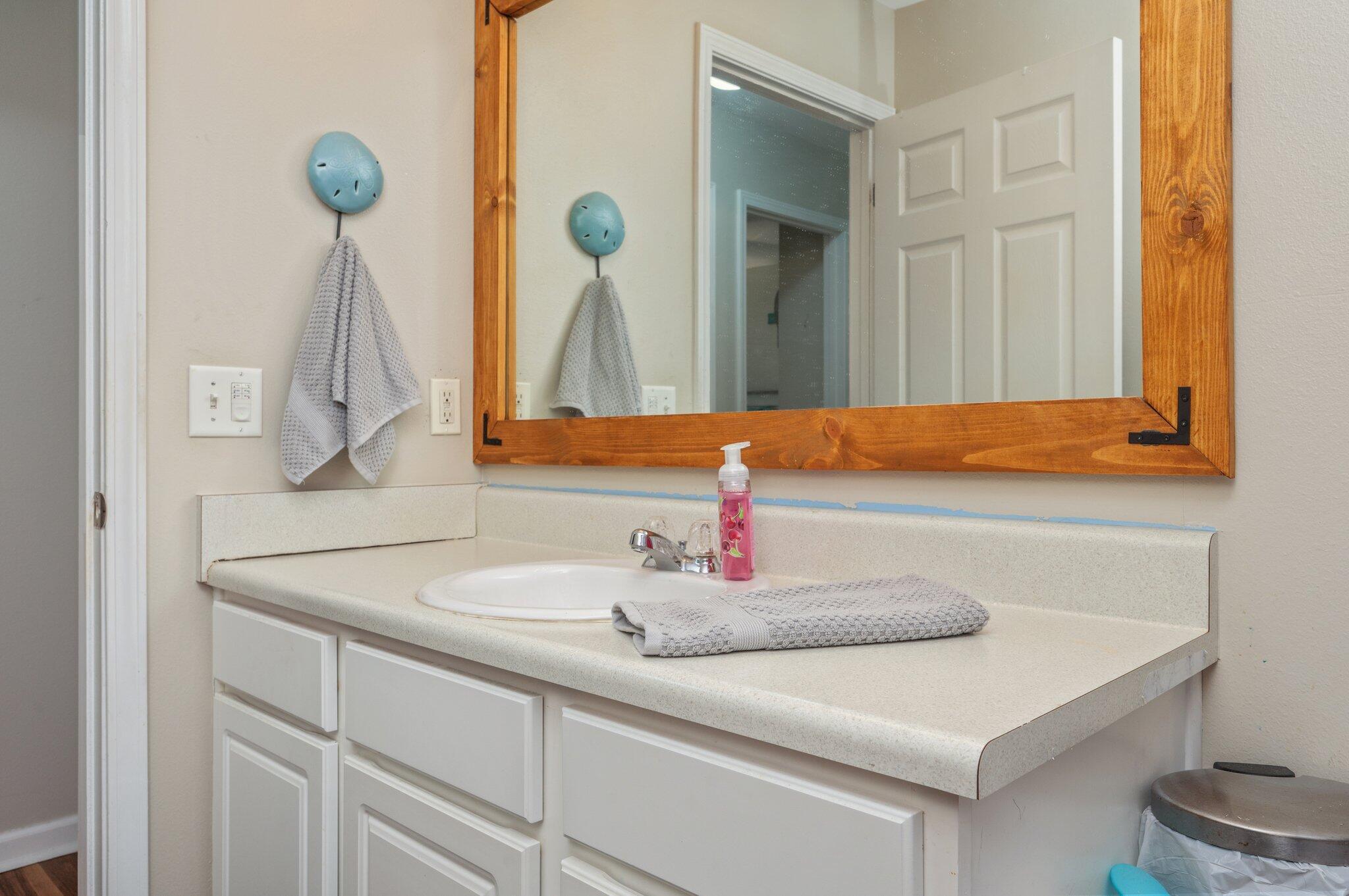 COUNTRYVIEW ESTATES 10TH ADDN - Residential