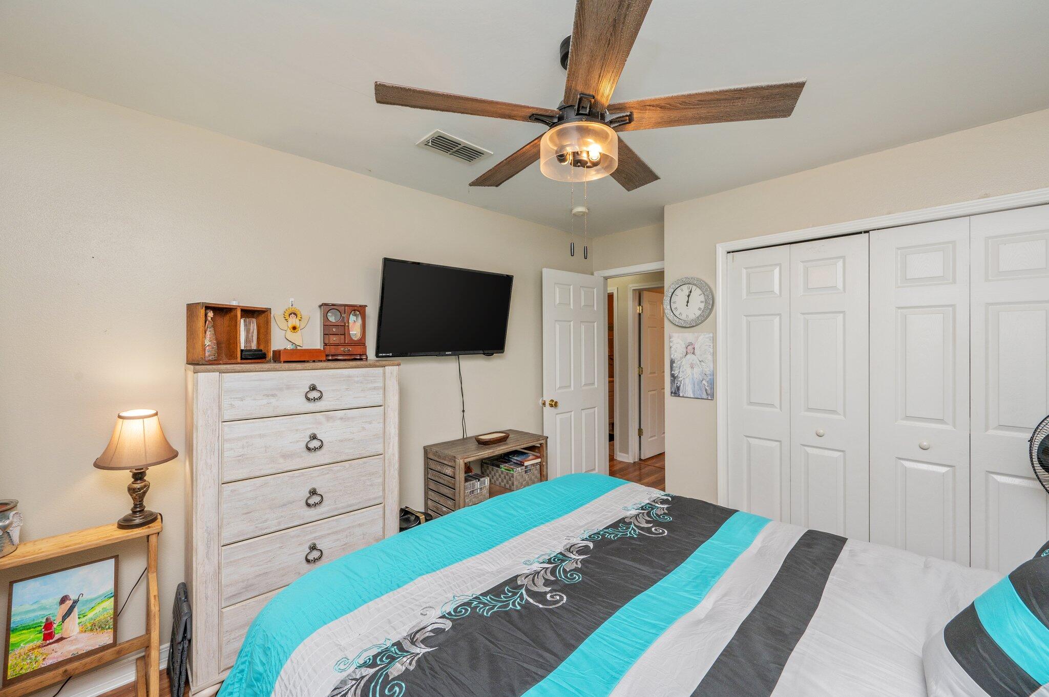 COUNTRYVIEW ESTATES 10TH ADDN - Residential