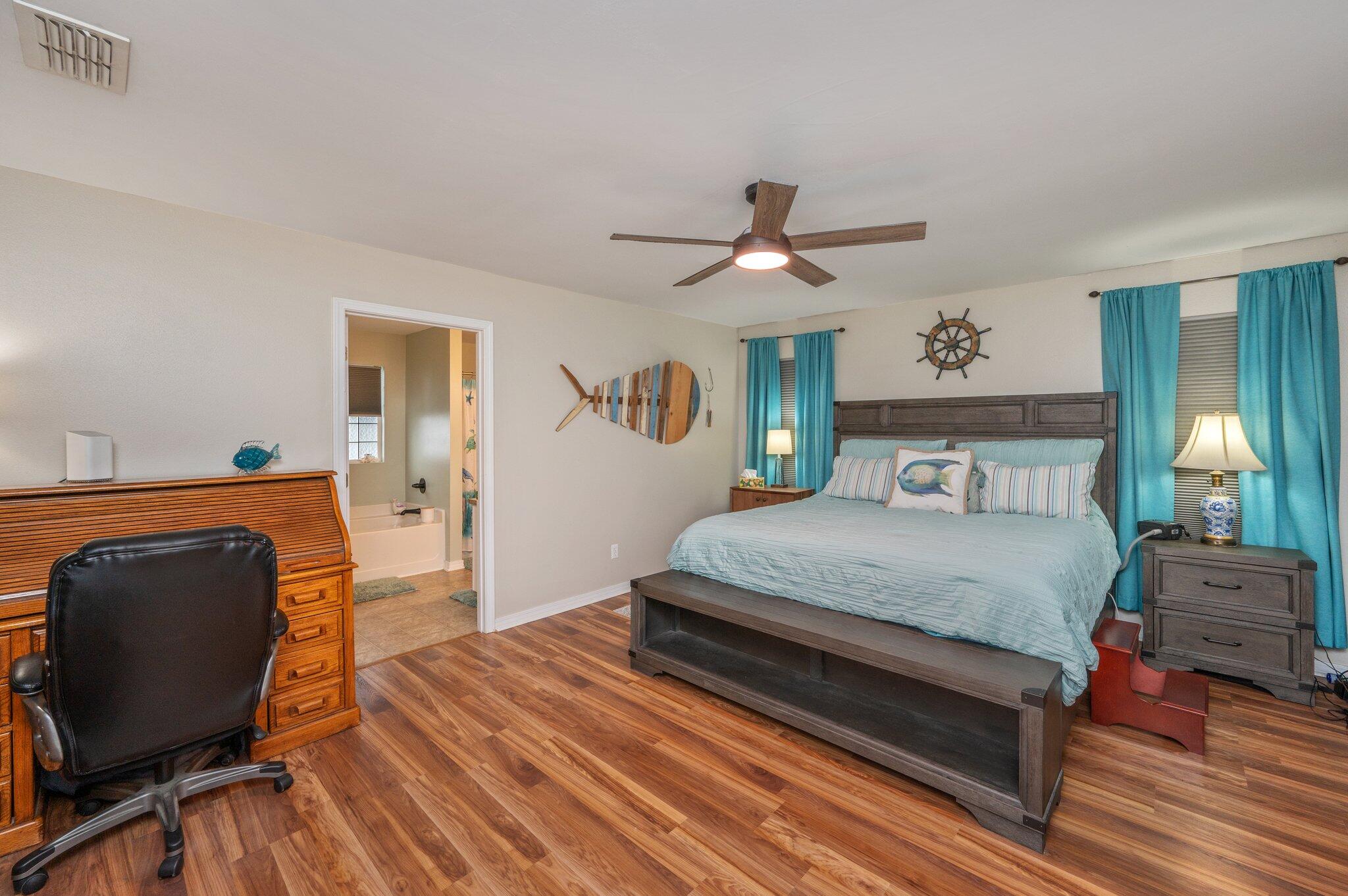 COUNTRYVIEW ESTATES 10TH ADDN - Residential