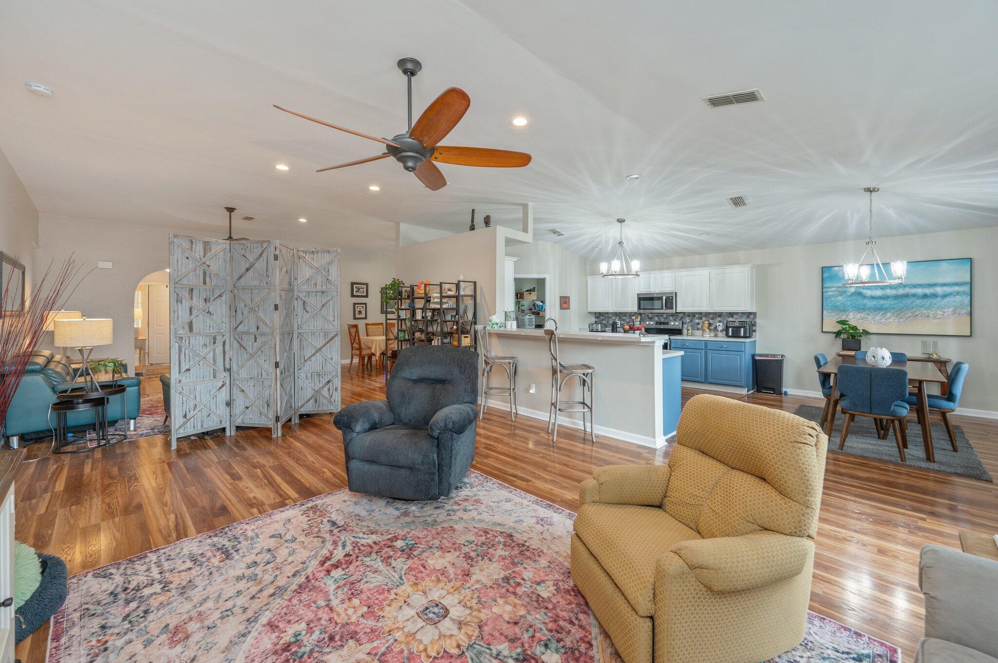 COUNTRYVIEW ESTATES 10TH ADDN - Residential