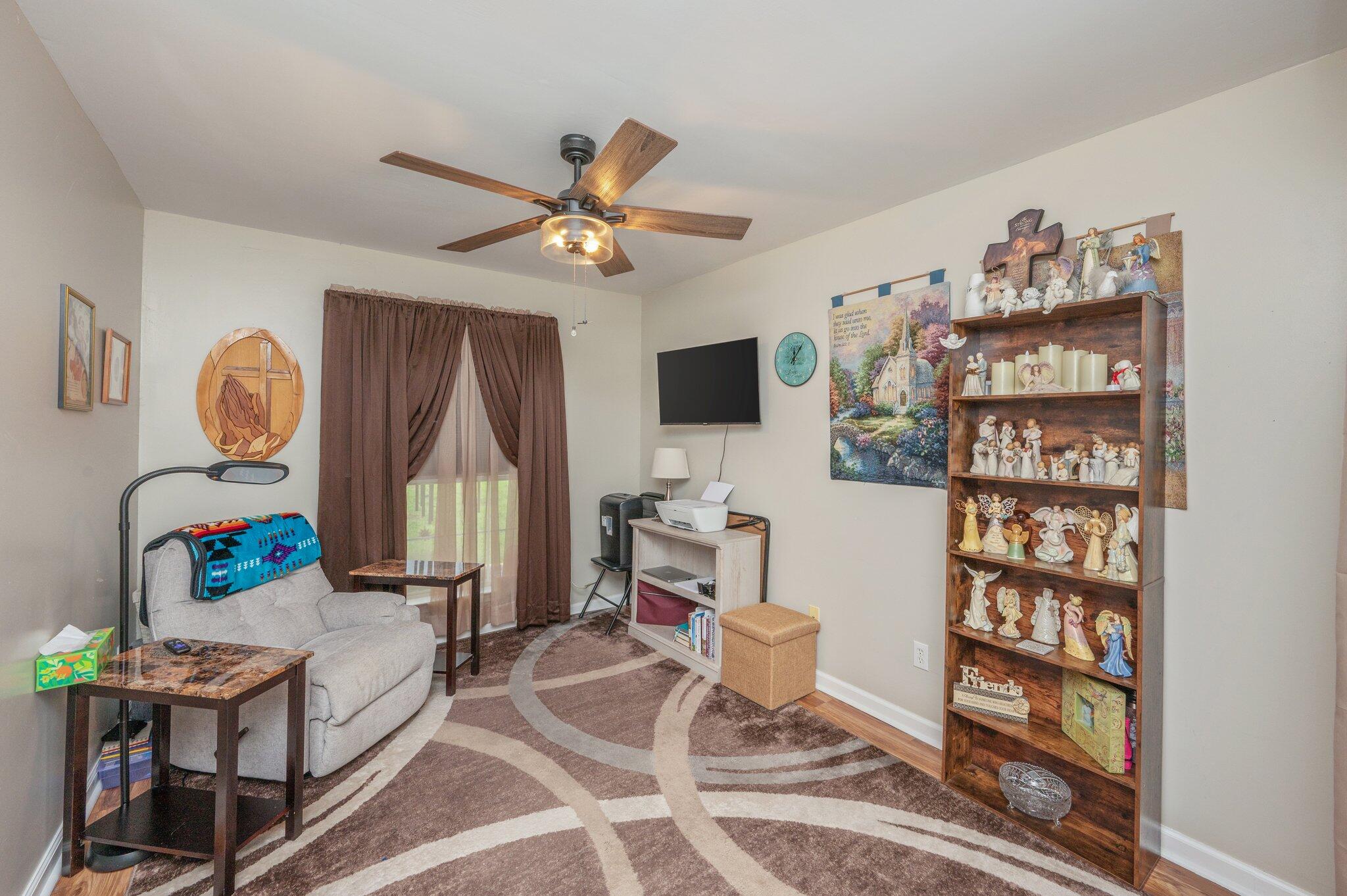 COUNTRYVIEW ESTATES 10TH ADDN - Residential
