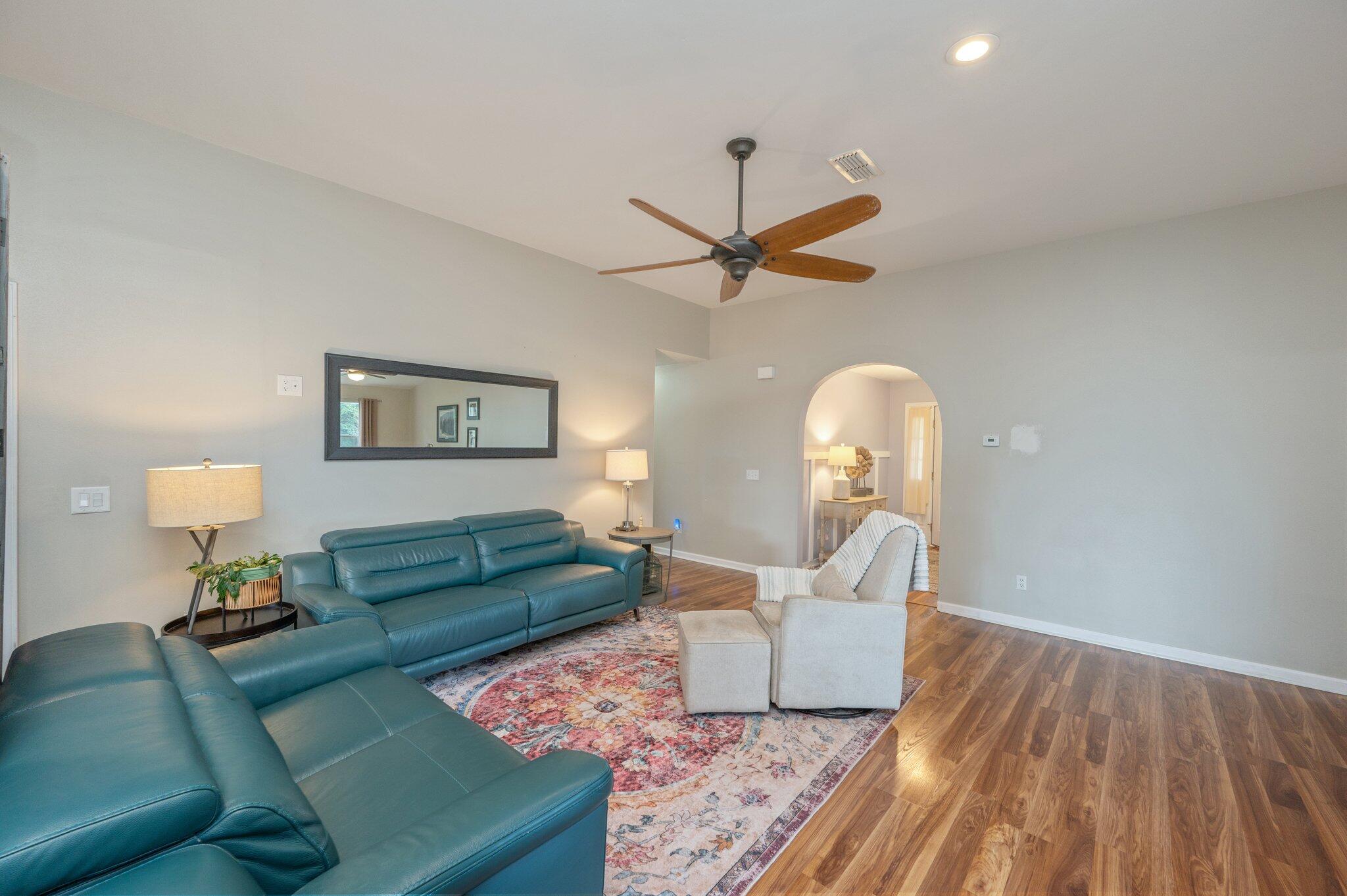 COUNTRYVIEW ESTATES 10TH ADDN - Residential