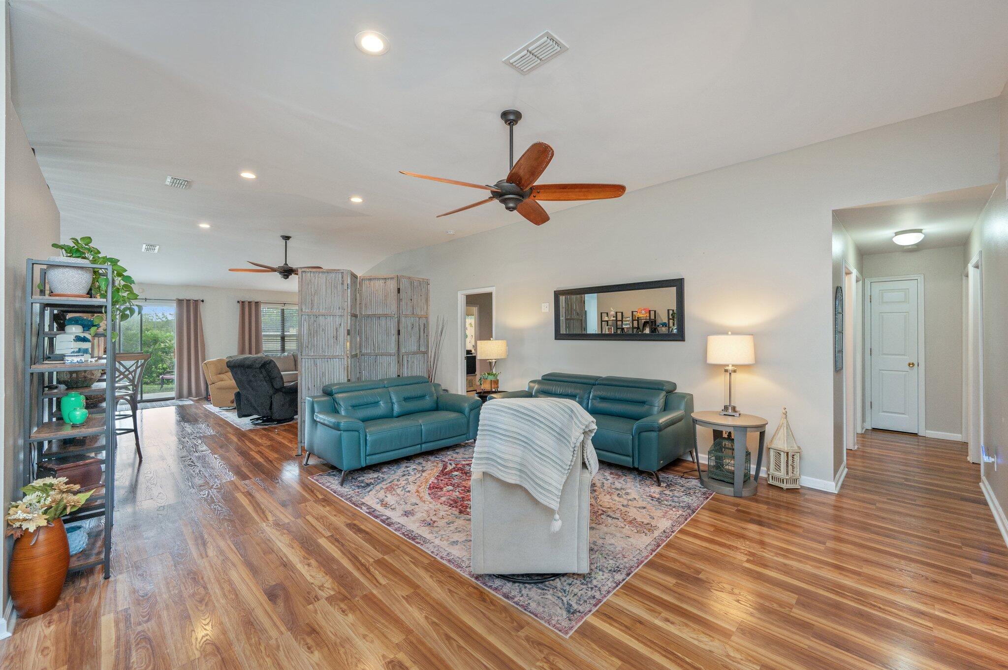 COUNTRYVIEW ESTATES 10TH ADDN - Residential