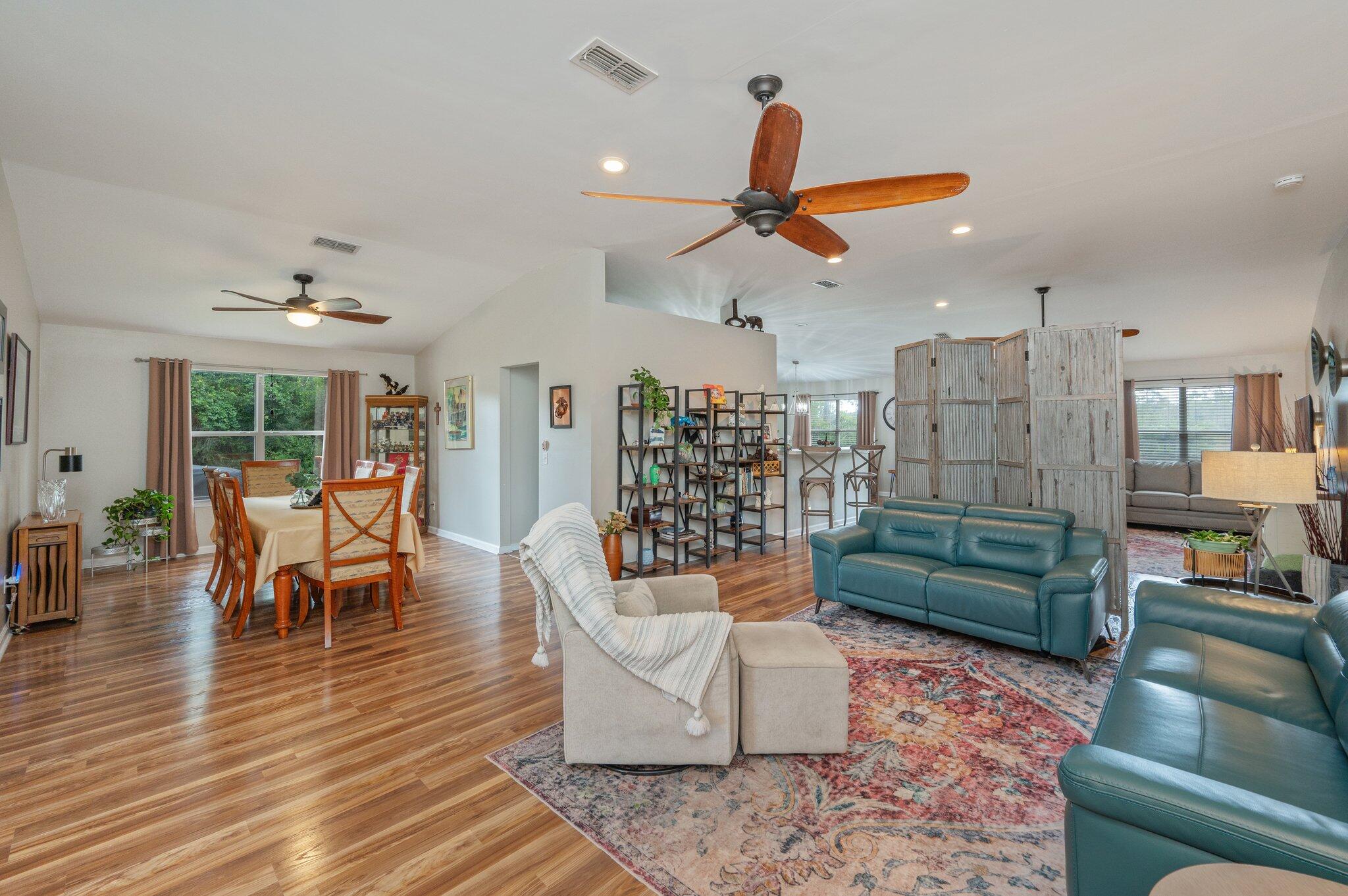 COUNTRYVIEW ESTATES 10TH ADDN - Residential