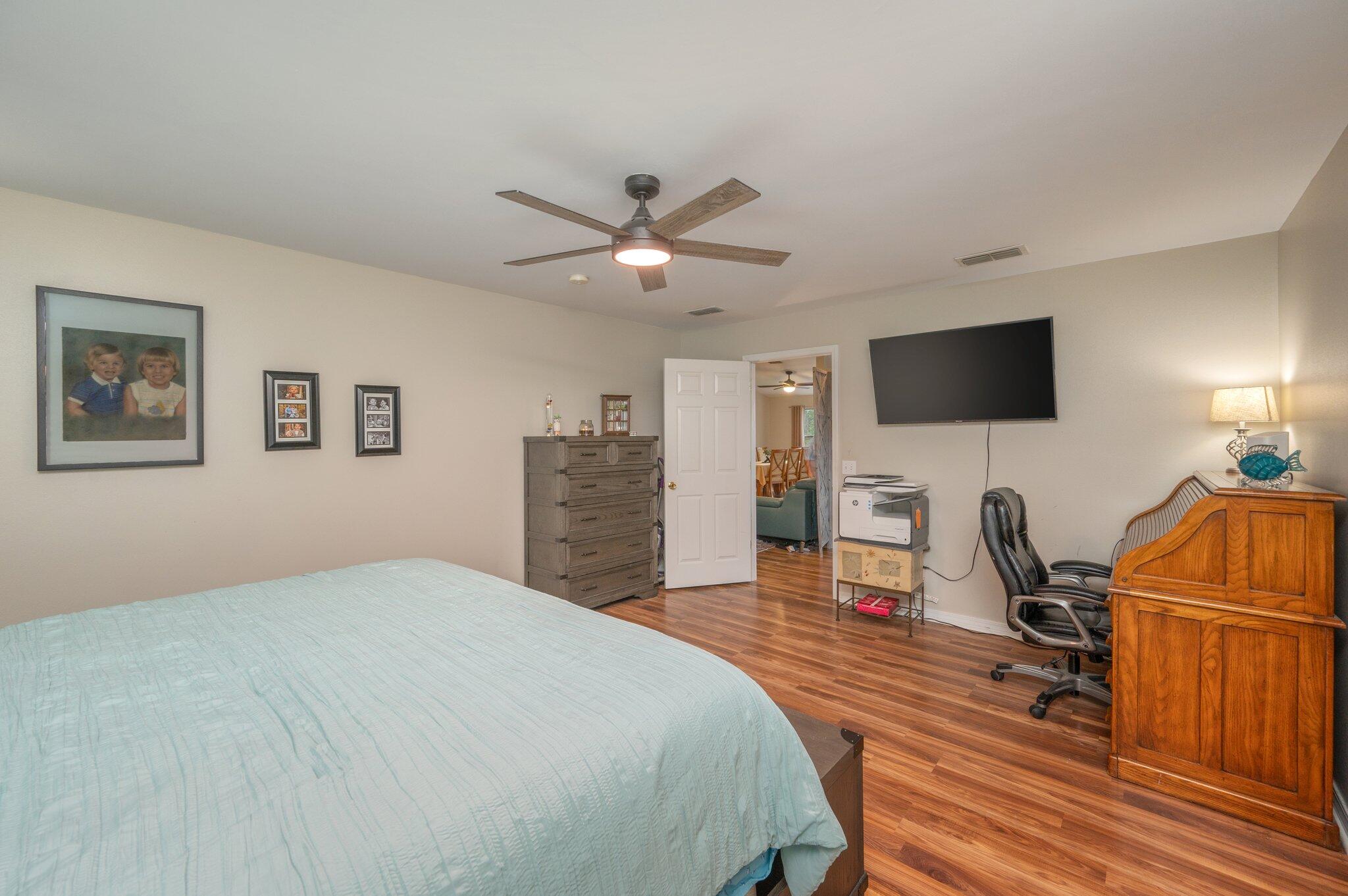 COUNTRYVIEW ESTATES 10TH ADDN - Residential