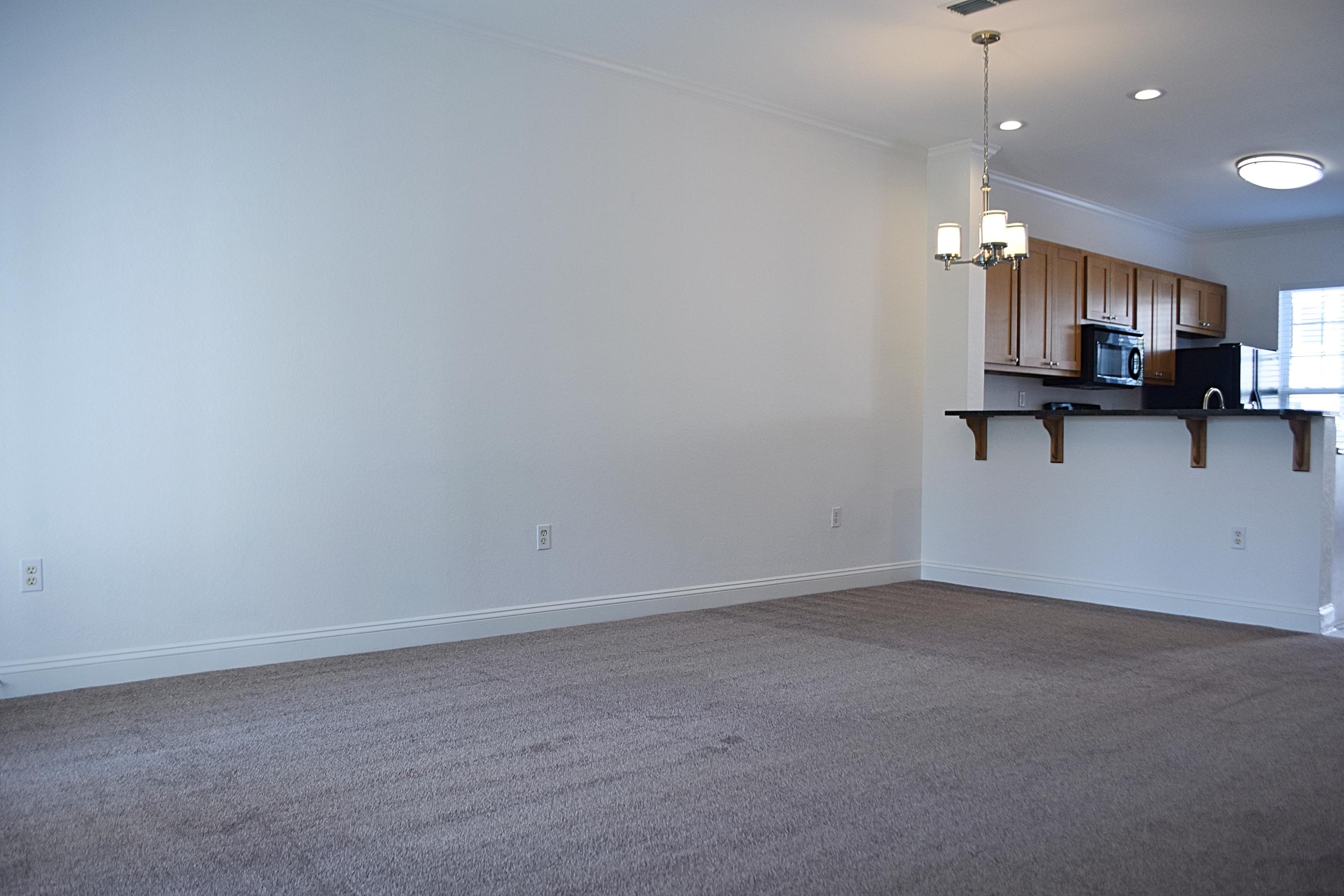 VERANDAS OF FREEPORT, THE - Residential Lease