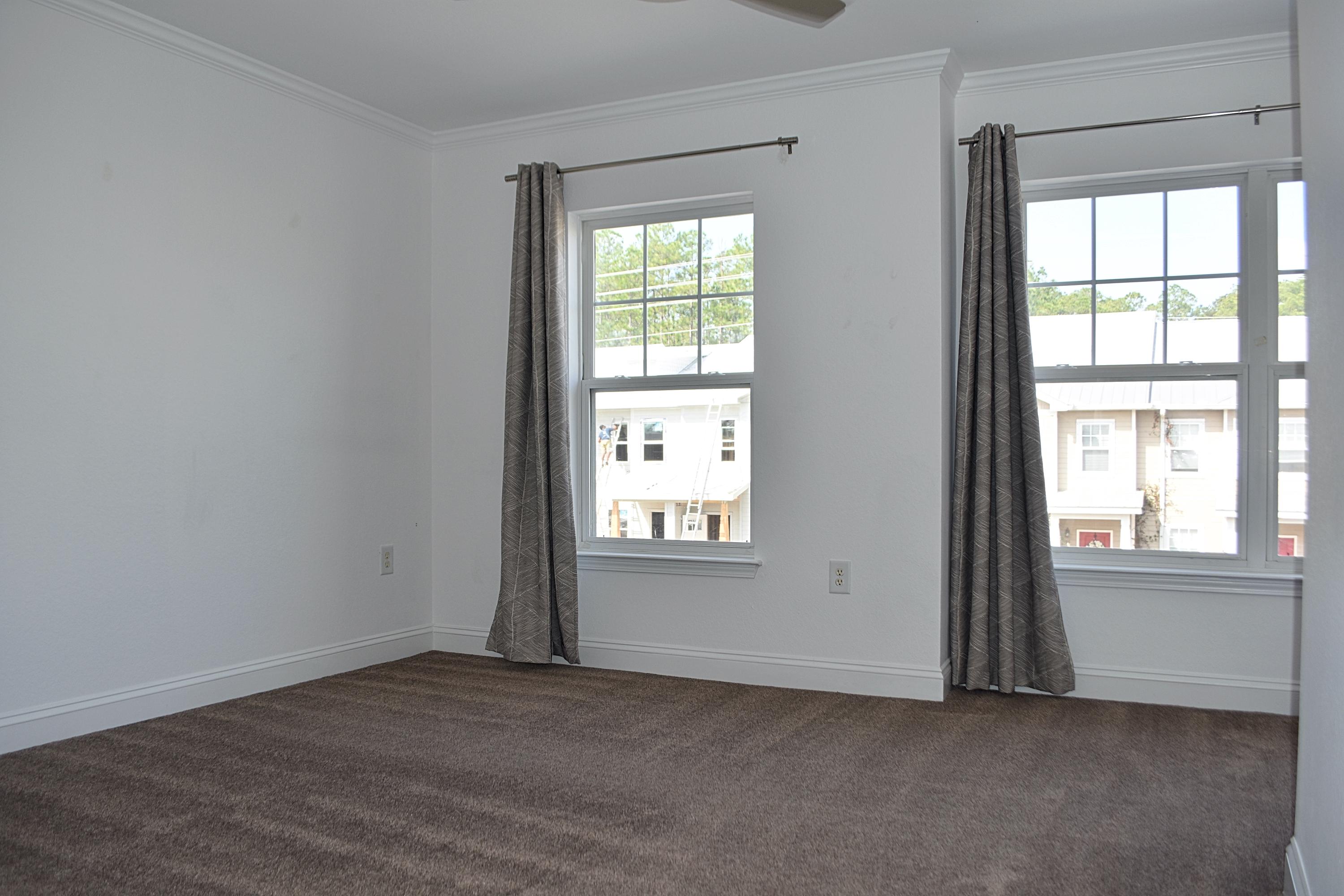 VERANDAS OF FREEPORT, THE - Residential Lease