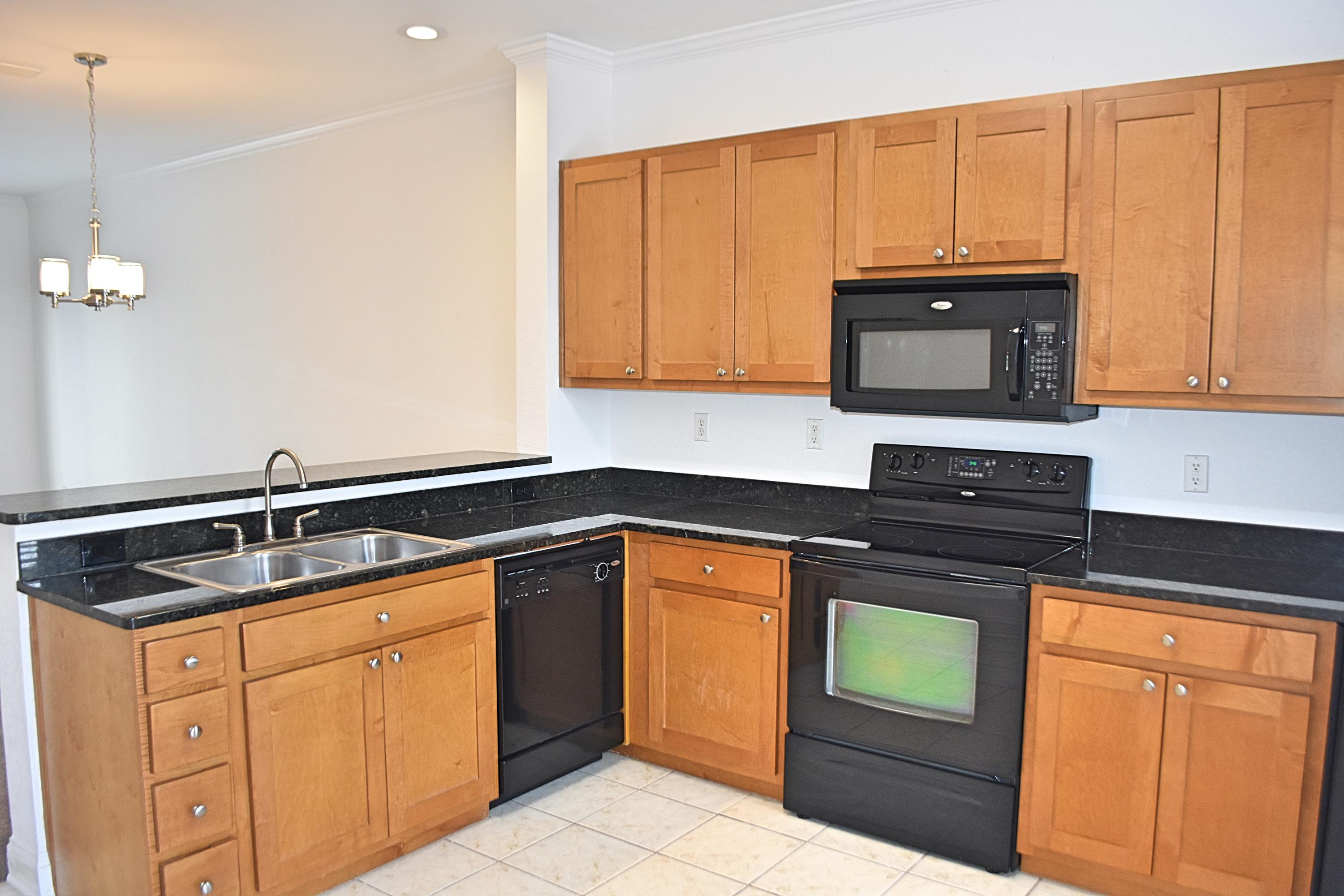 VERANDAS OF FREEPORT, THE - Residential Lease