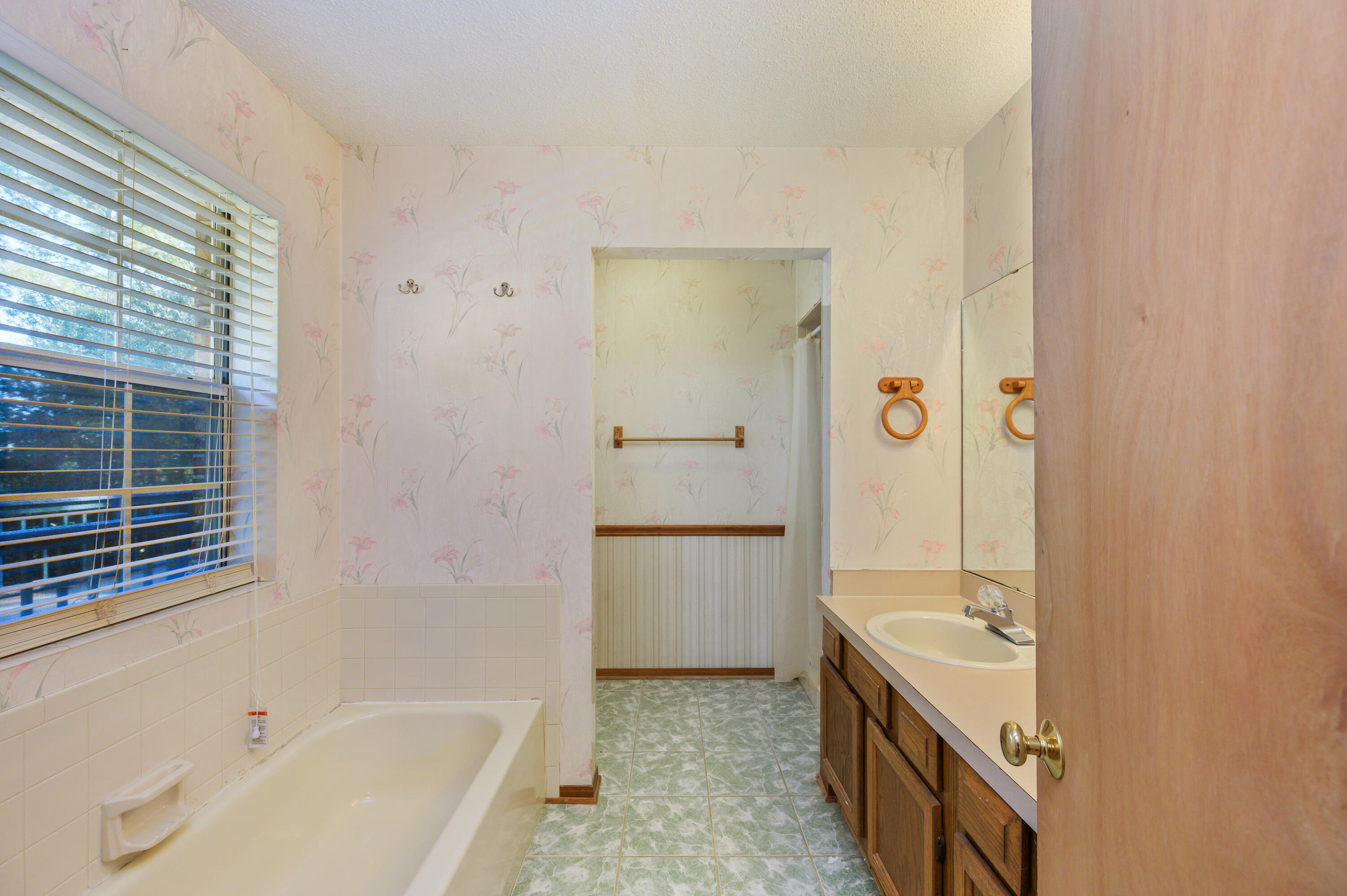 COUNTRYVIEW ESTATES - Residential