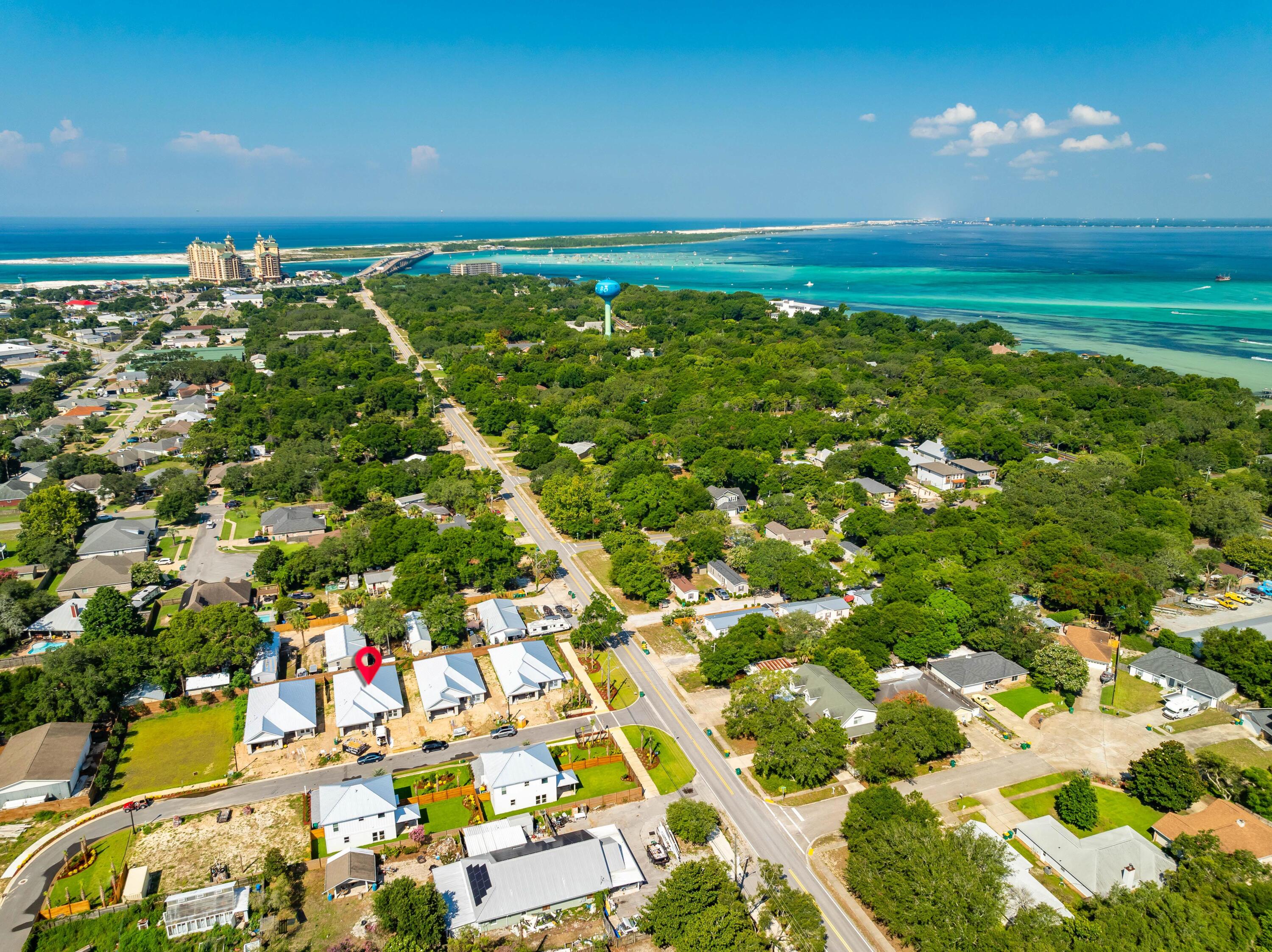 DESTIN COTTAGES - Residential