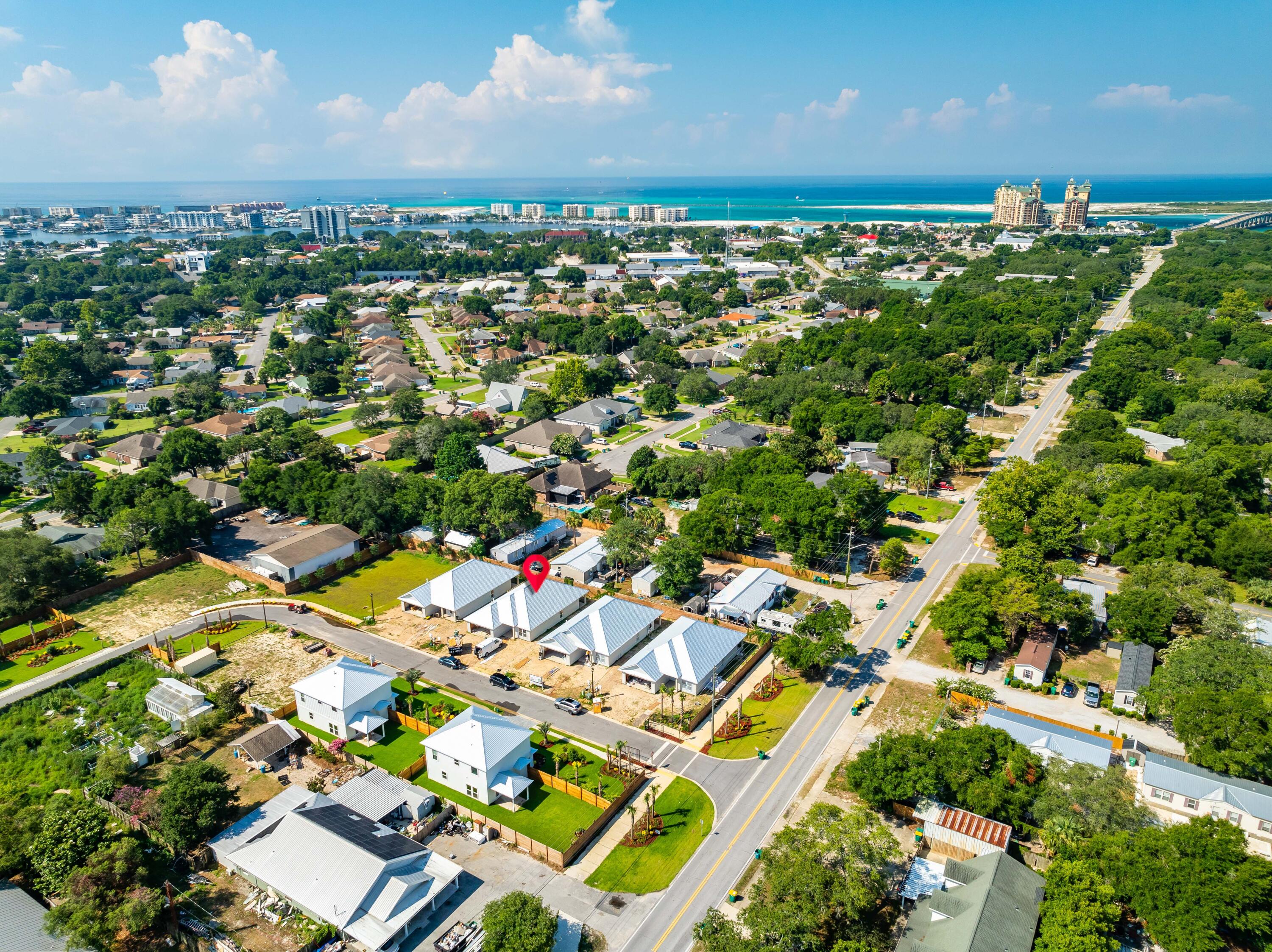 DESTIN COTTAGES - Residential