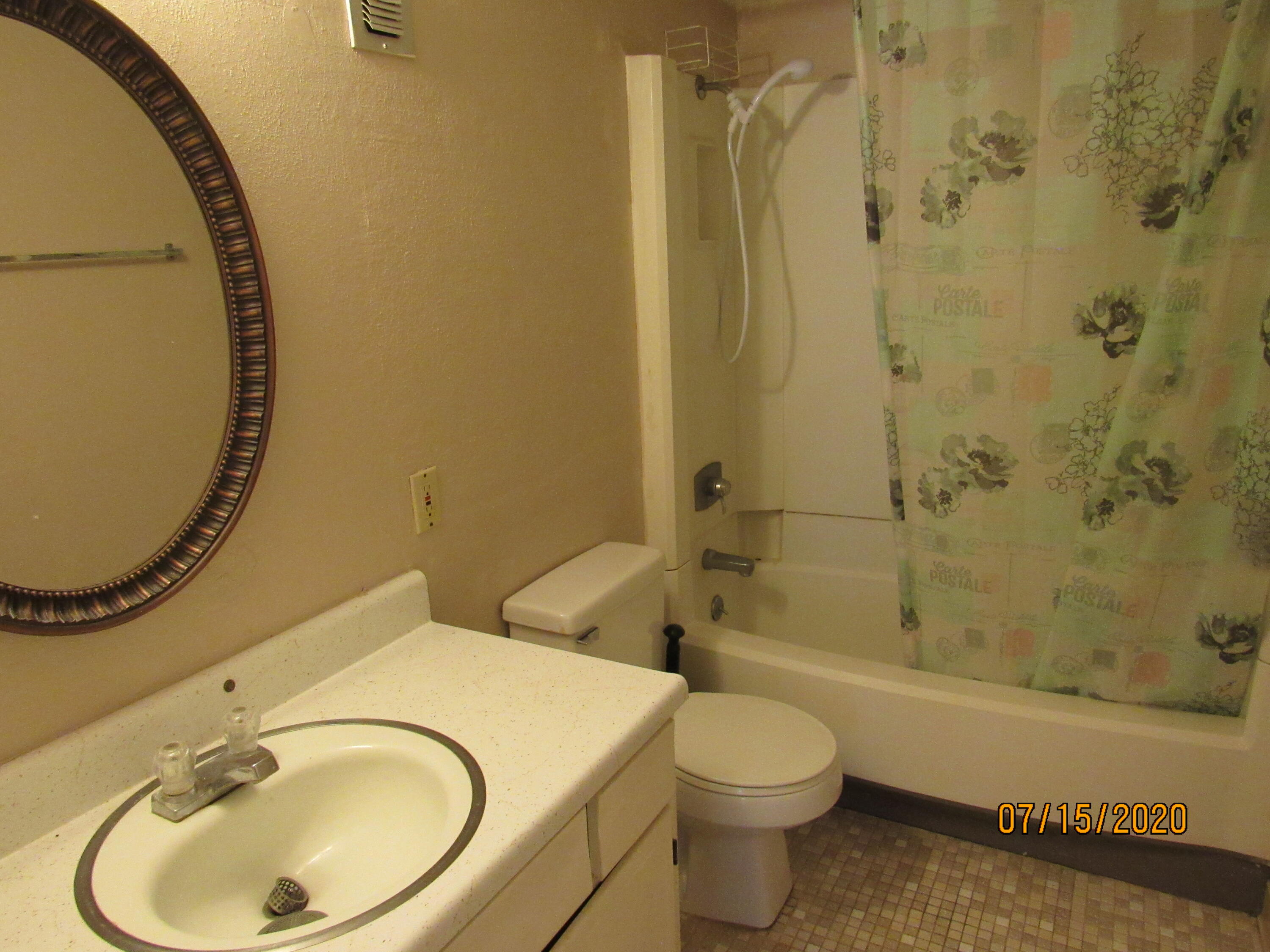 COLLEGE PARK CONDO - Residential Lease