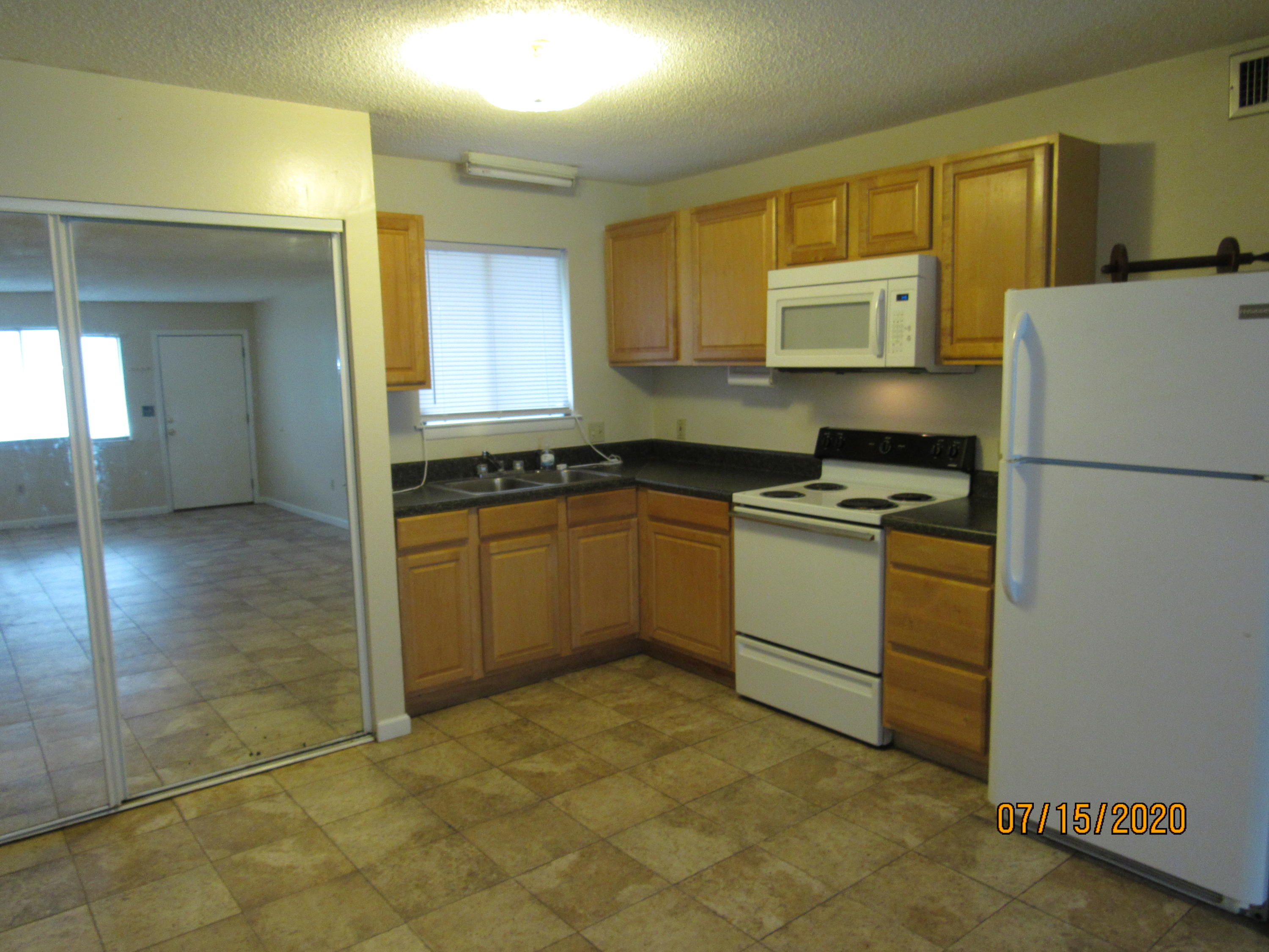 COLLEGE PARK CONDO - Residential Lease