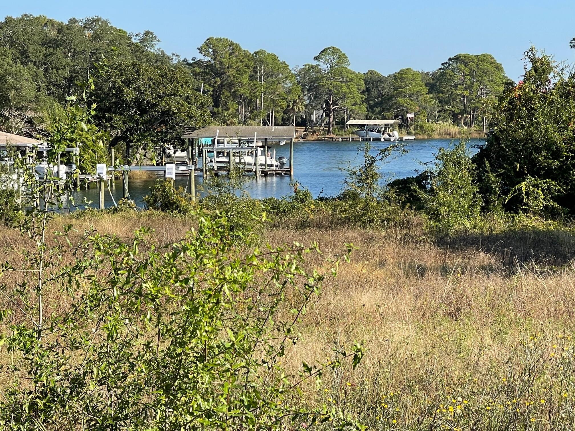 Yacht Club Harbor Condominium - Land