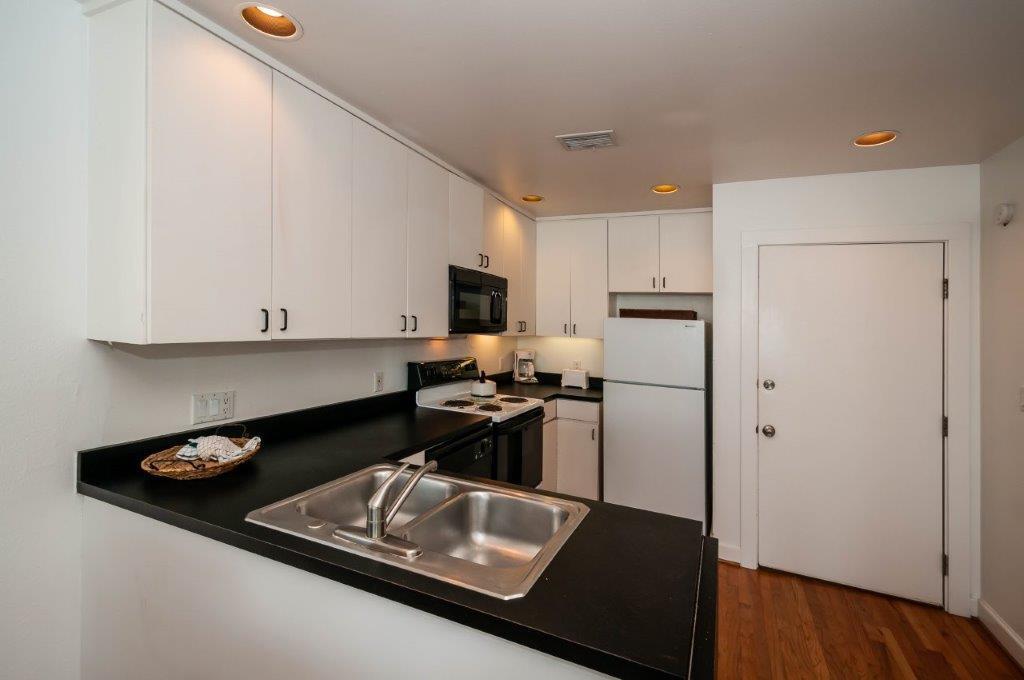 CRYSTAL BEACH - Residential