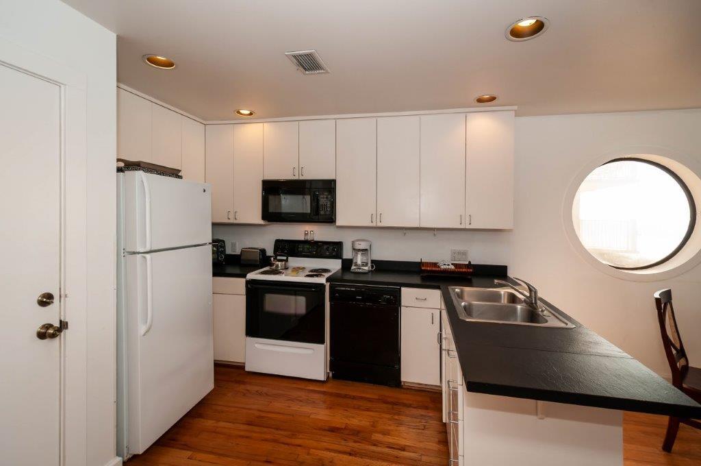 CRYSTAL BEACH - Residential