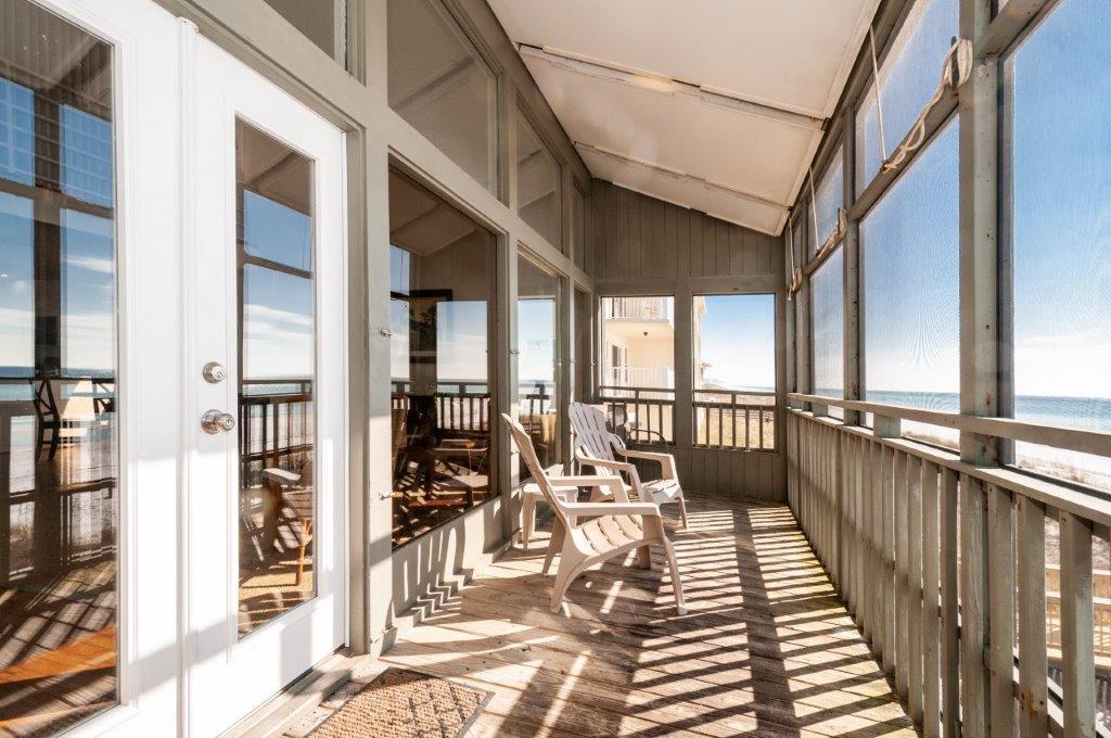 CRYSTAL BEACH - Residential