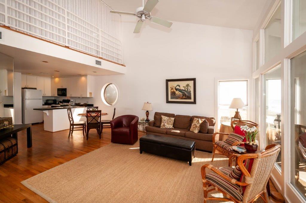 CRYSTAL BEACH - Residential