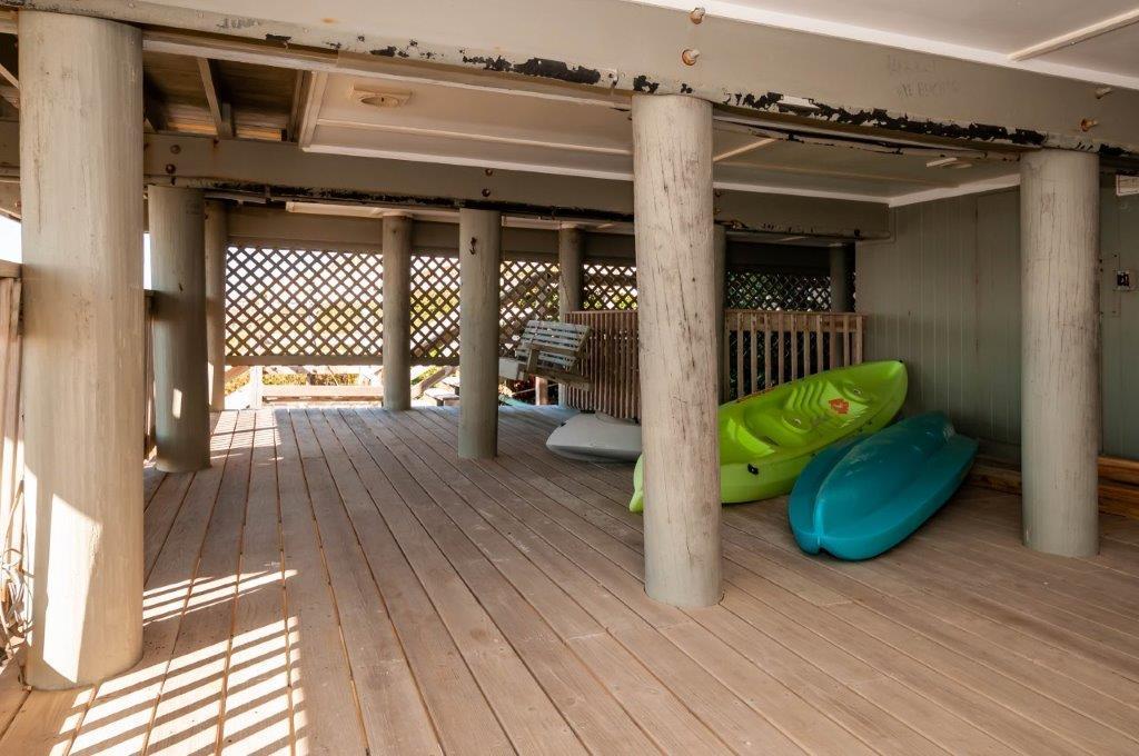 CRYSTAL BEACH - Residential