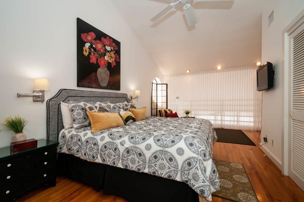CRYSTAL BEACH - Residential
