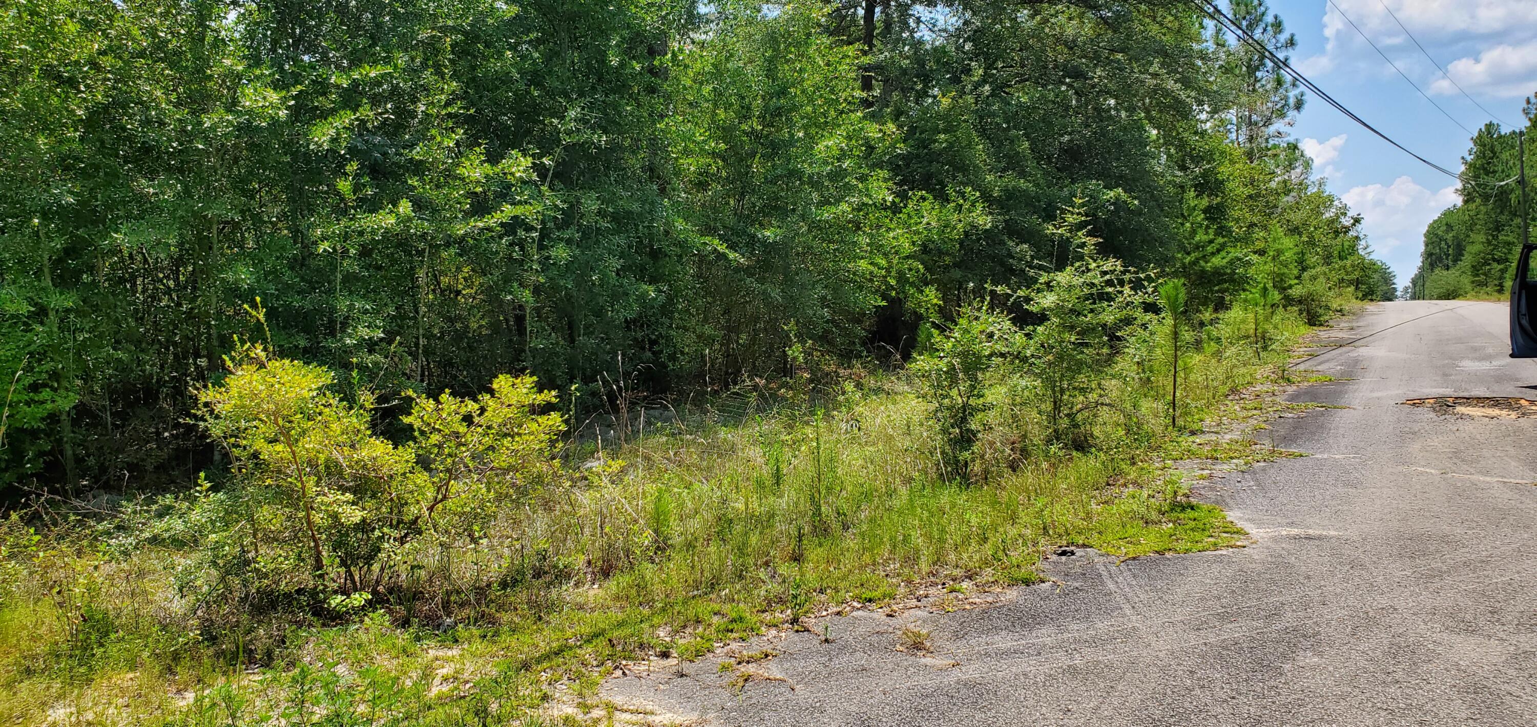 NO RECORDED SUBDIVISION - Land