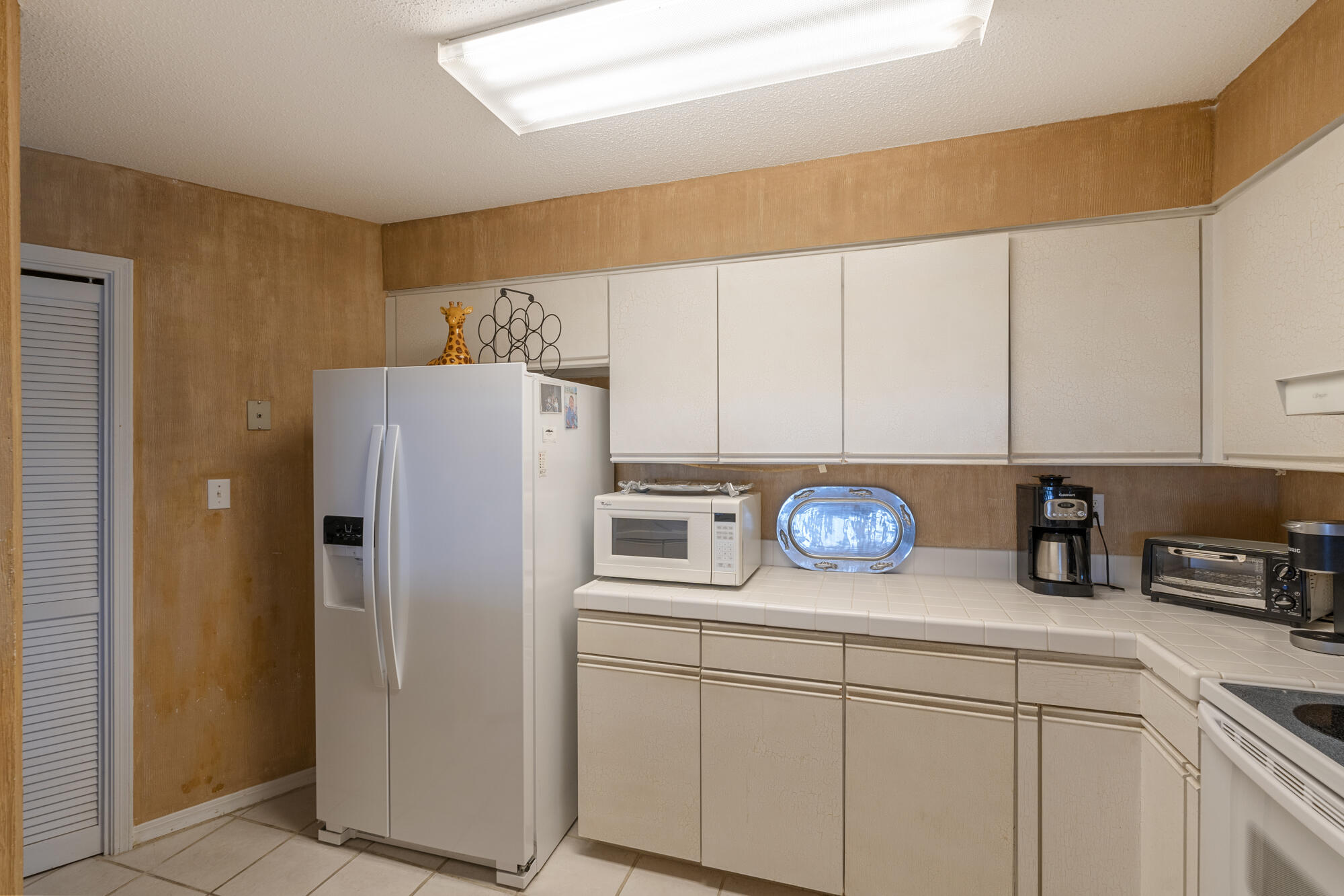 SANDSPUR CONDO - Residential