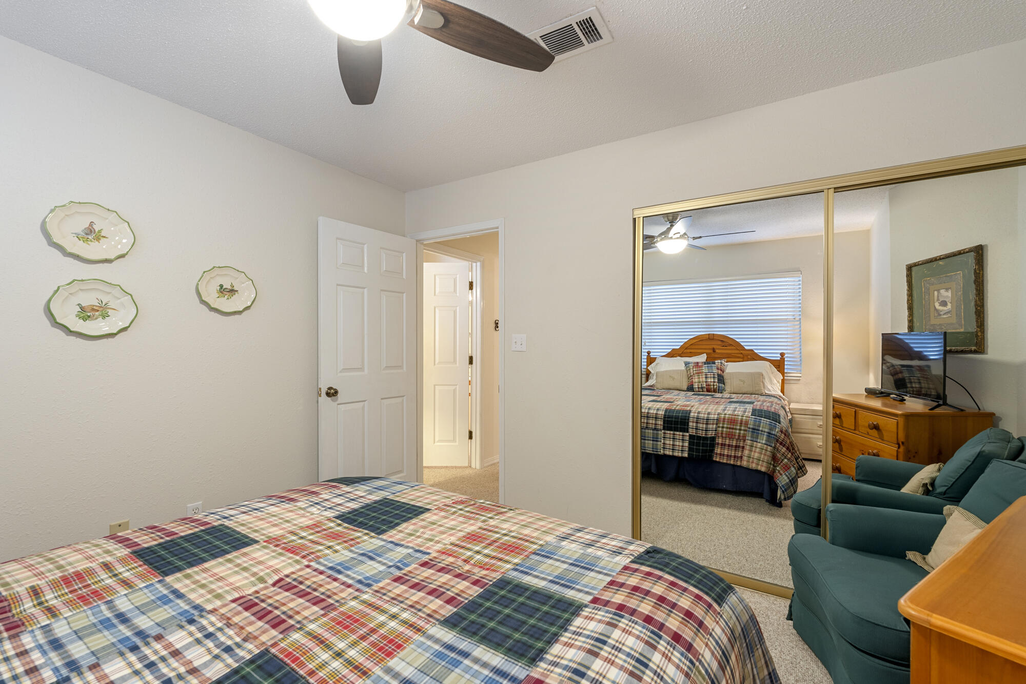 SANDSPUR CONDO - Residential
