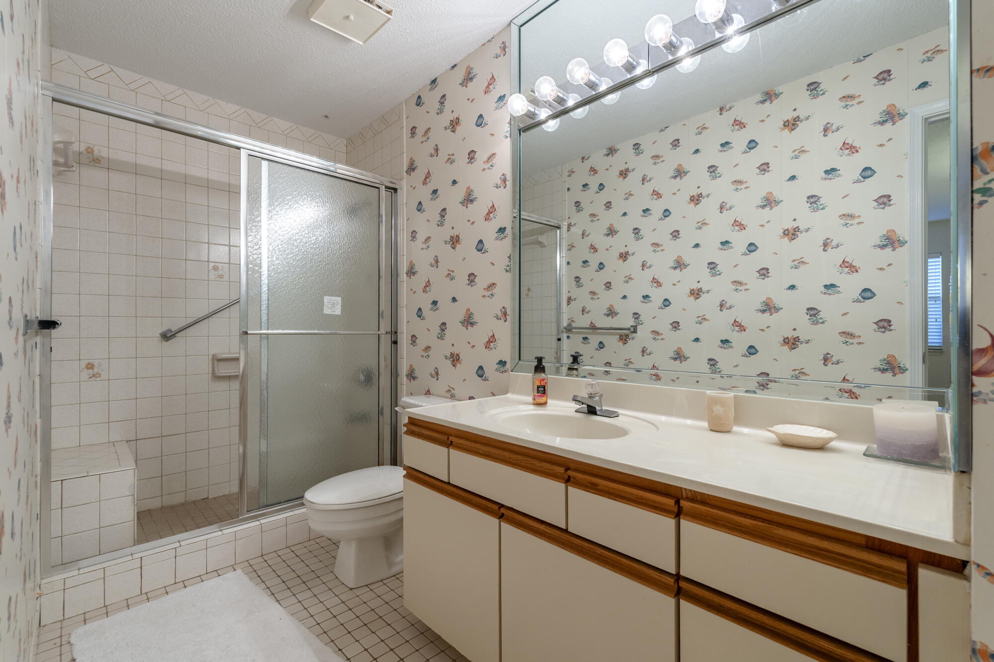SANDSPUR CONDO - Residential