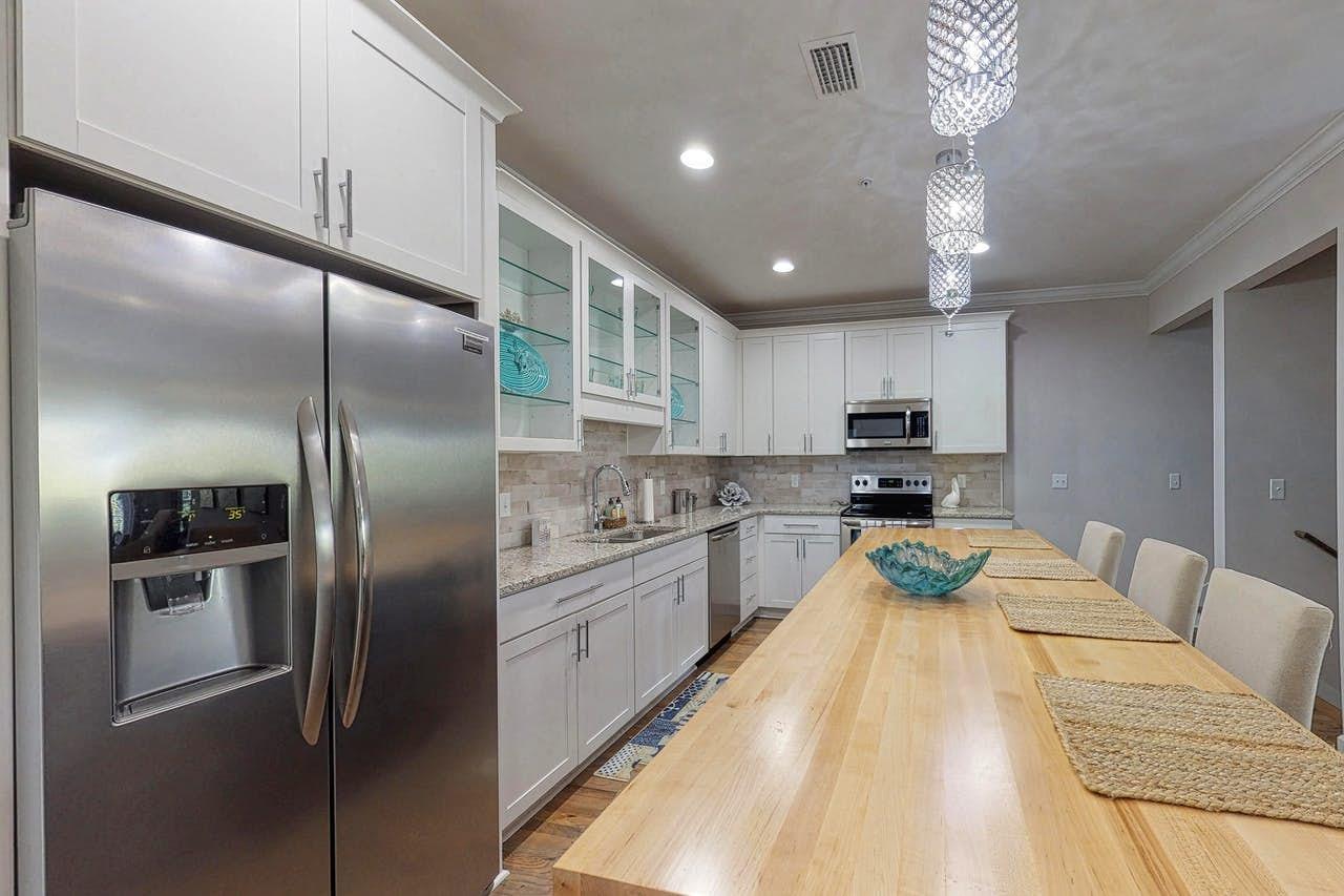 DRIFTWOOD DRIVE TOWNHOMES - Residential